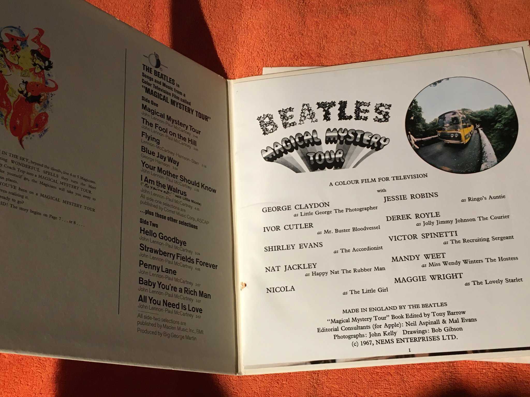 Omslagsbild för skivan THE BEATLES magical mystery tour LP APPLE SMAL 2835