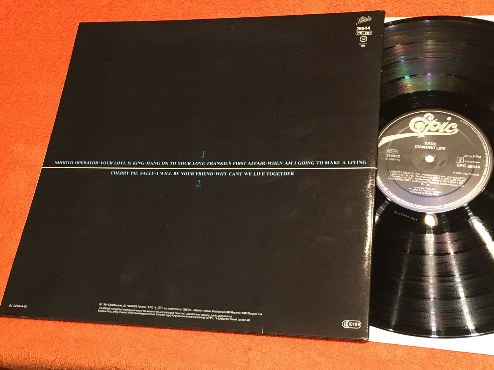 Omslagsbild för skivan SADE diamond life LP -84 Hol EPIC EPC 26044