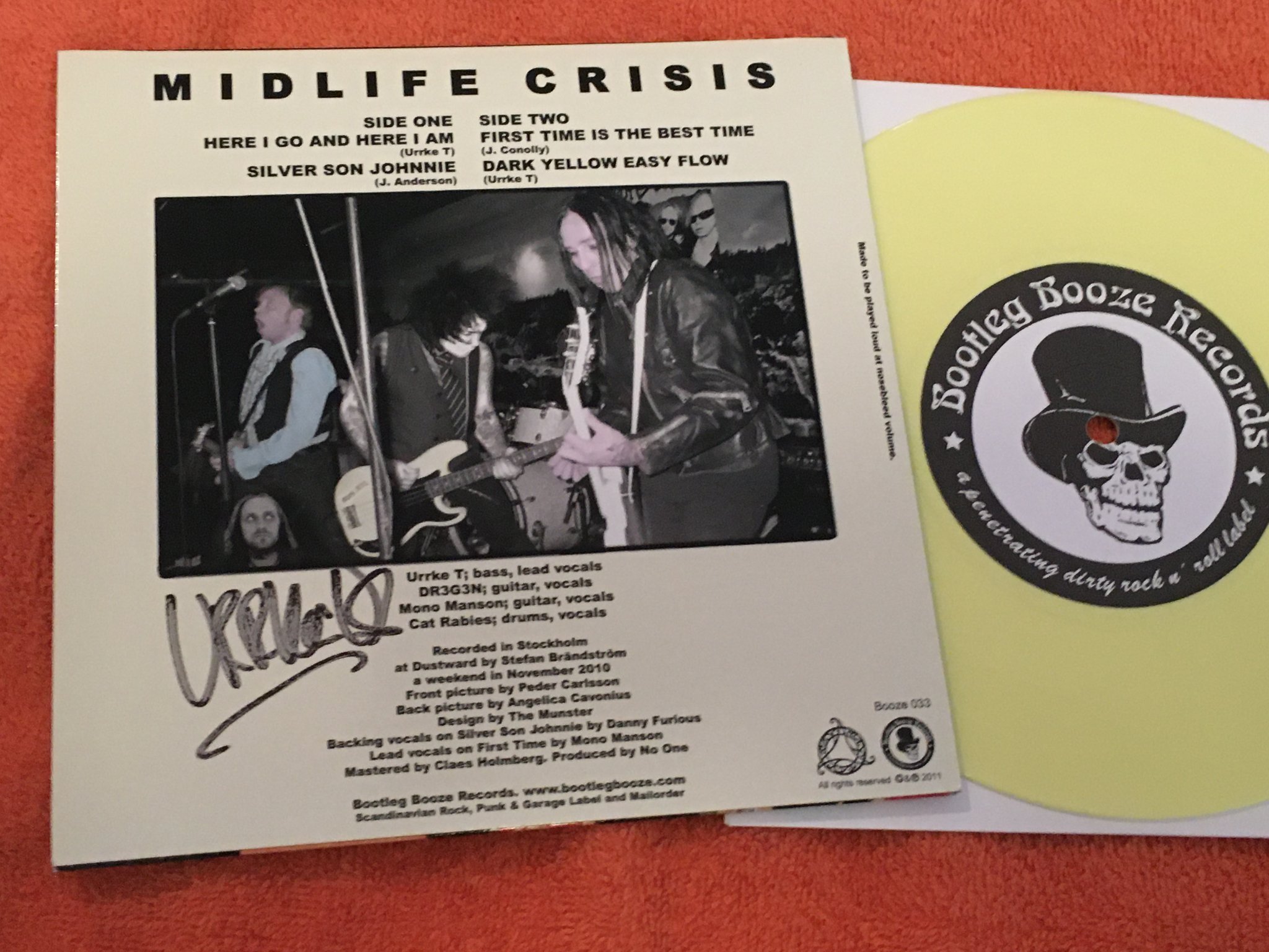 Omslagsbild för skivan Midlife Crisis3rd E.P 7"ep Bootleg Booze Records ?– Booze033 YELLOW VINYL signed