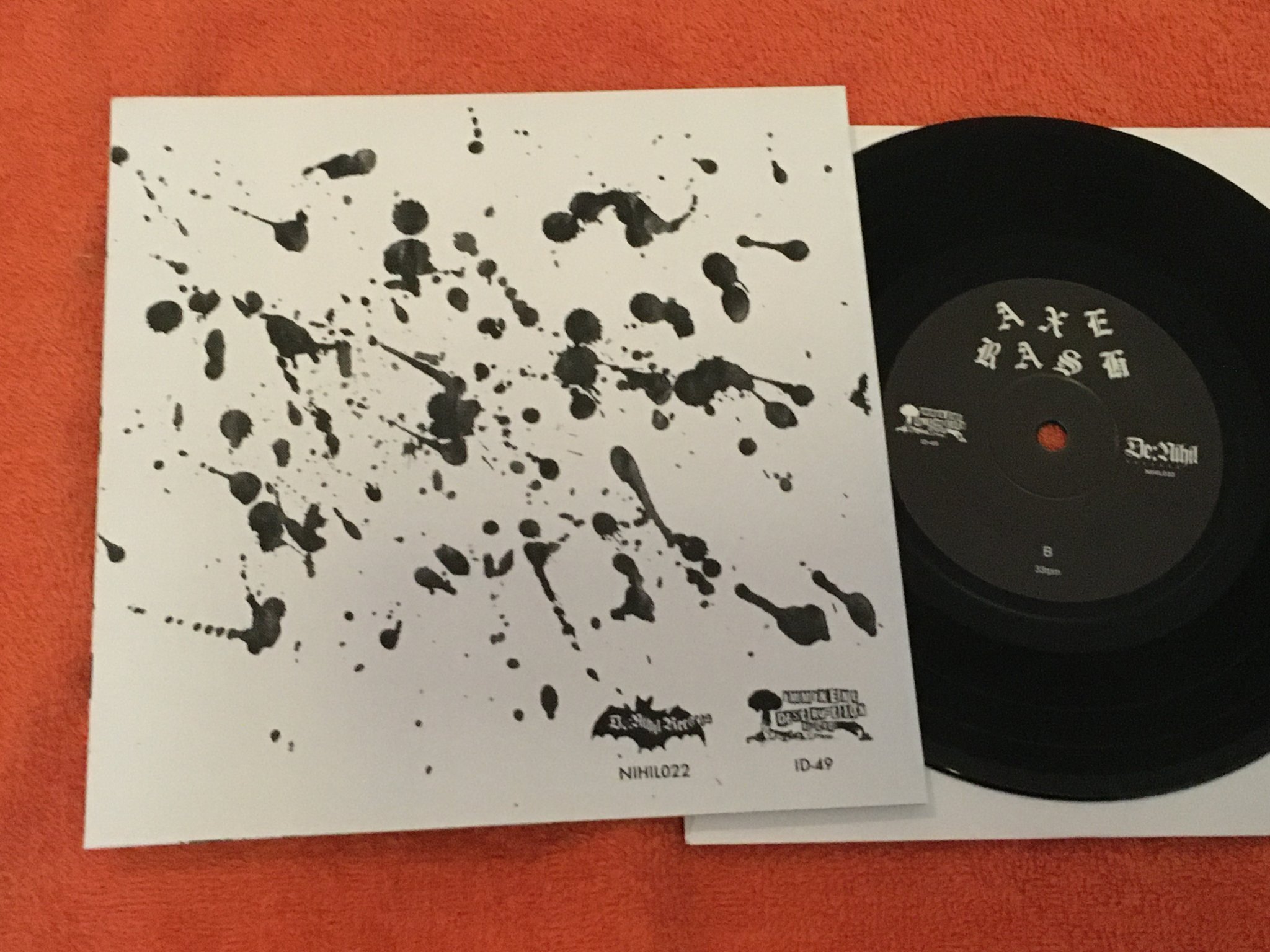Omslagsbild för skivan AXR RASH Head Vs Wall 7"single 2017 De:Nihil Records ?– NIHIL022
