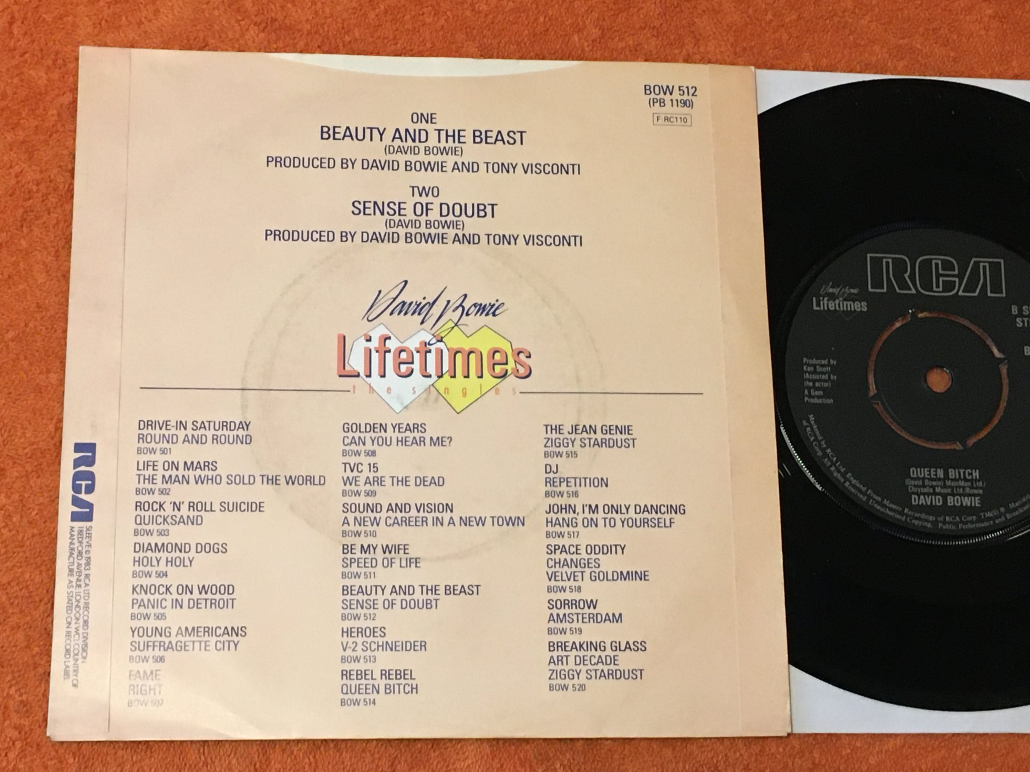 Omslagsbild för skivan David Bowie - beauty and the beast 7"single UK RCA BOW 512