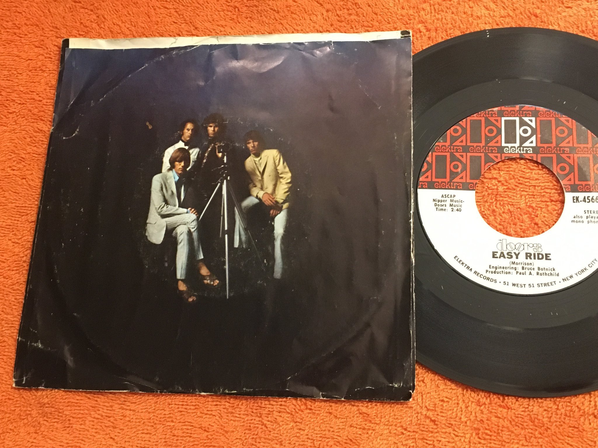 Omslagsbild för skivan THE DOORS tell all the people  7"single US ELEKTRA EK 45663