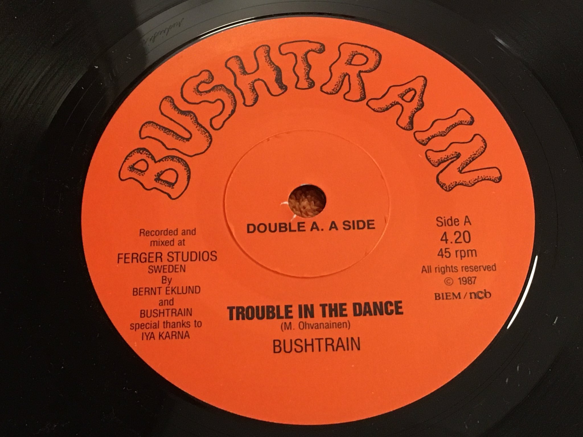Omslagsbild för skivan BUSHTRAIN keep on trying 7" -87 private press BT-001 very rare!