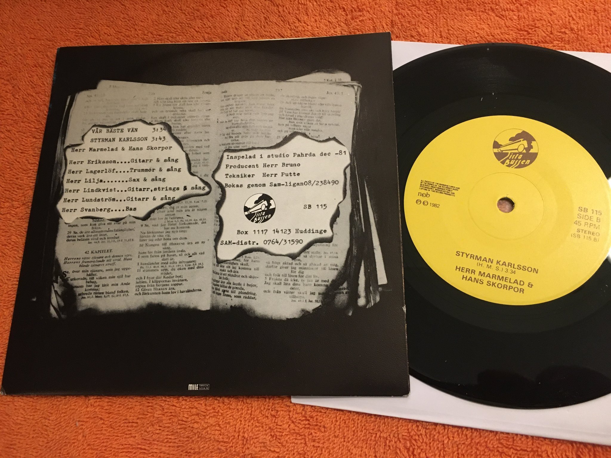 Omslagsbild för skivan HERR MARMELAD OCH HANS SKORPOR Vår Bäste Vän 7” -82 SISTA BUSSEN SB 115