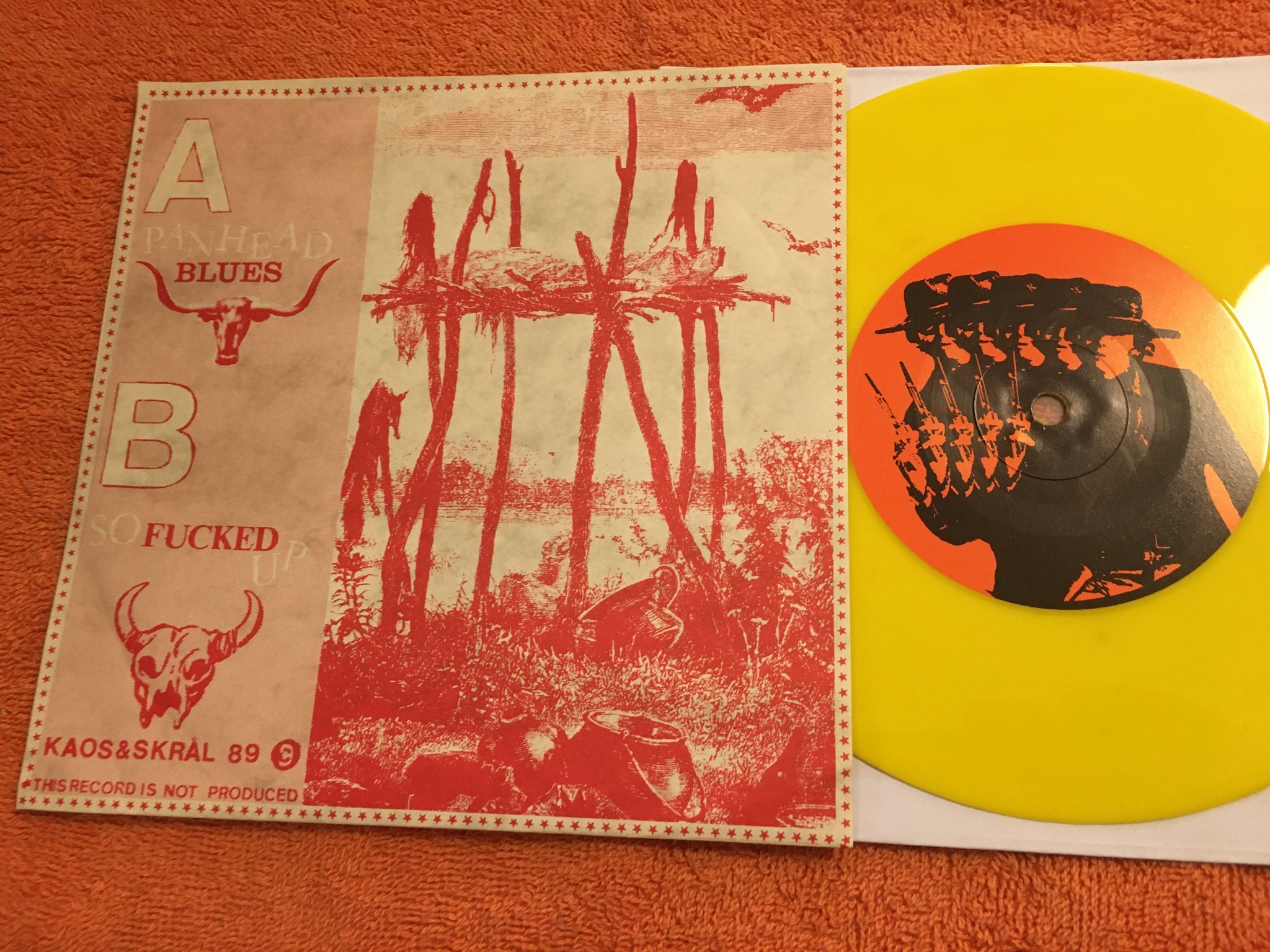 Omslagsbild för skivan SIX GUNS Buenas Noches From…Hell! 7” -89 KAOS & SKRÅL SIX-002