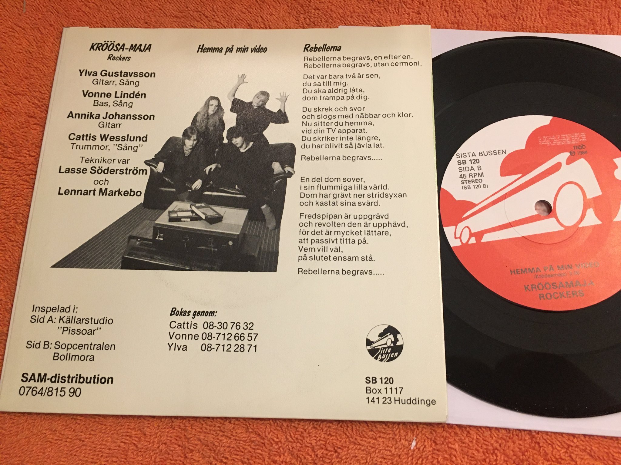 Omslagsbild för skivan KRÖÖSA-MAJA ROCKERS rebellerna 7” -84 Swe SISTA BUSSEN SB 120