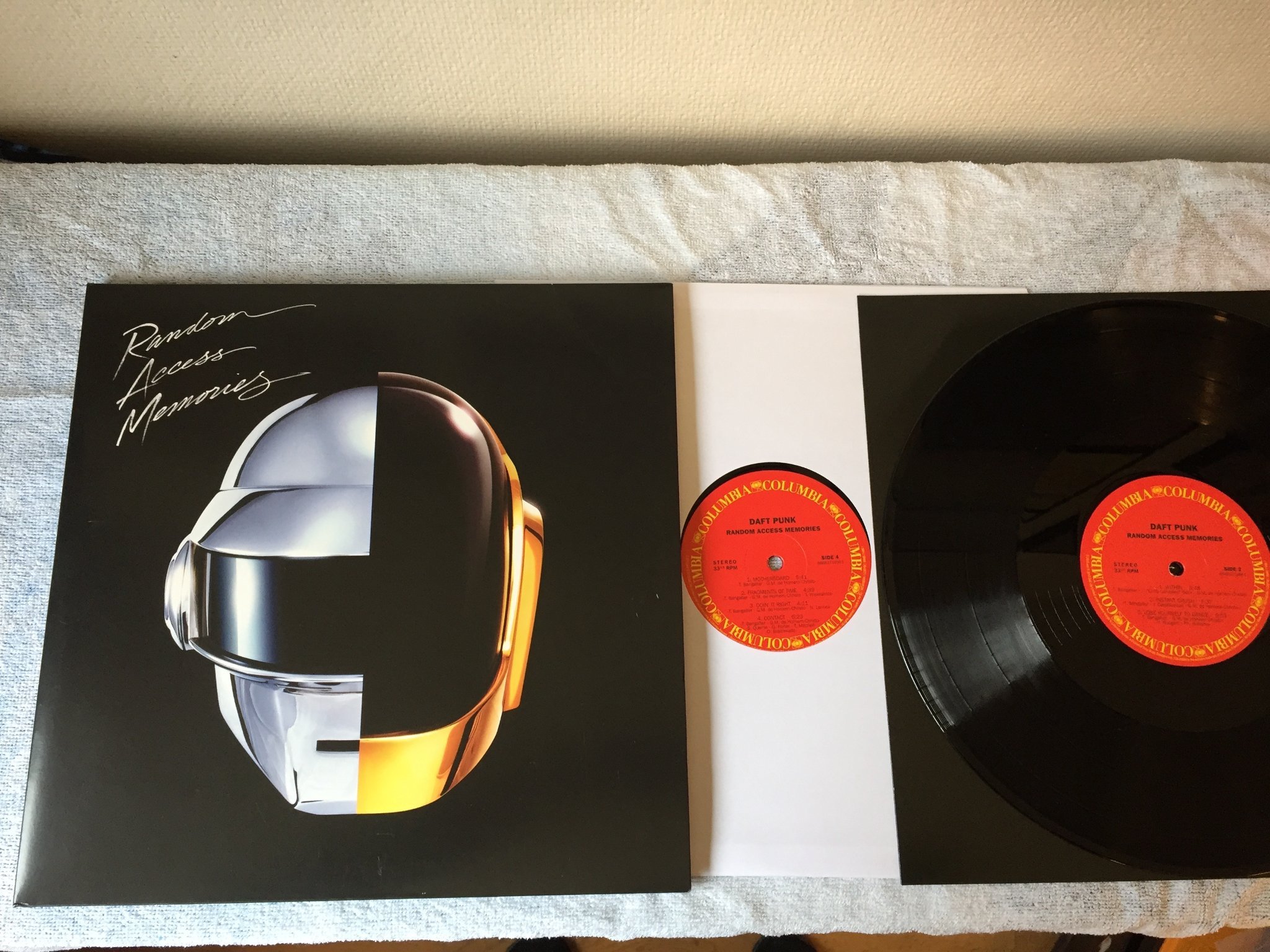Omslagsbild för skivan DAFT PUNK Random Access Memories 2xLP  2013 COLUMBIA 888837168618 TOP COPY ! ! !