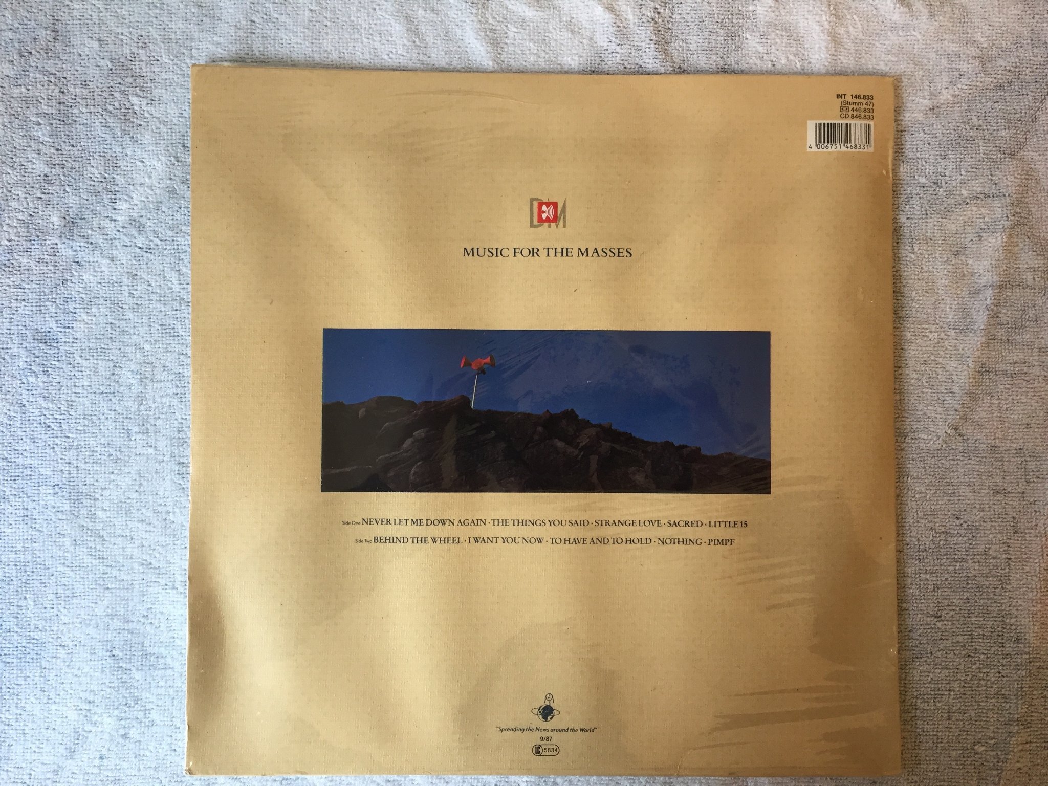 Omslagsbild för skivan DEPECHE MODE Music For The Masses LP -87 MUTE  Stumm 47 BLUE VINYL sealed