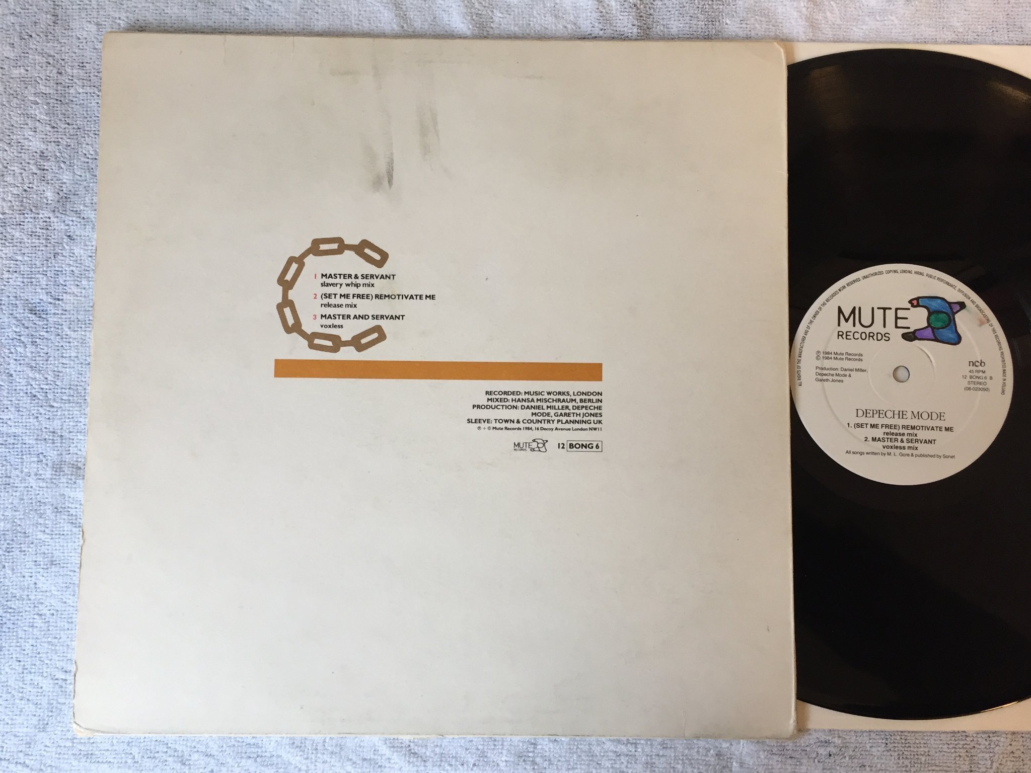 Omslagsbild för skivan DEPECHE MODE  master & servant 12"SINGLE 1984 MUTE  L12 BONG 6