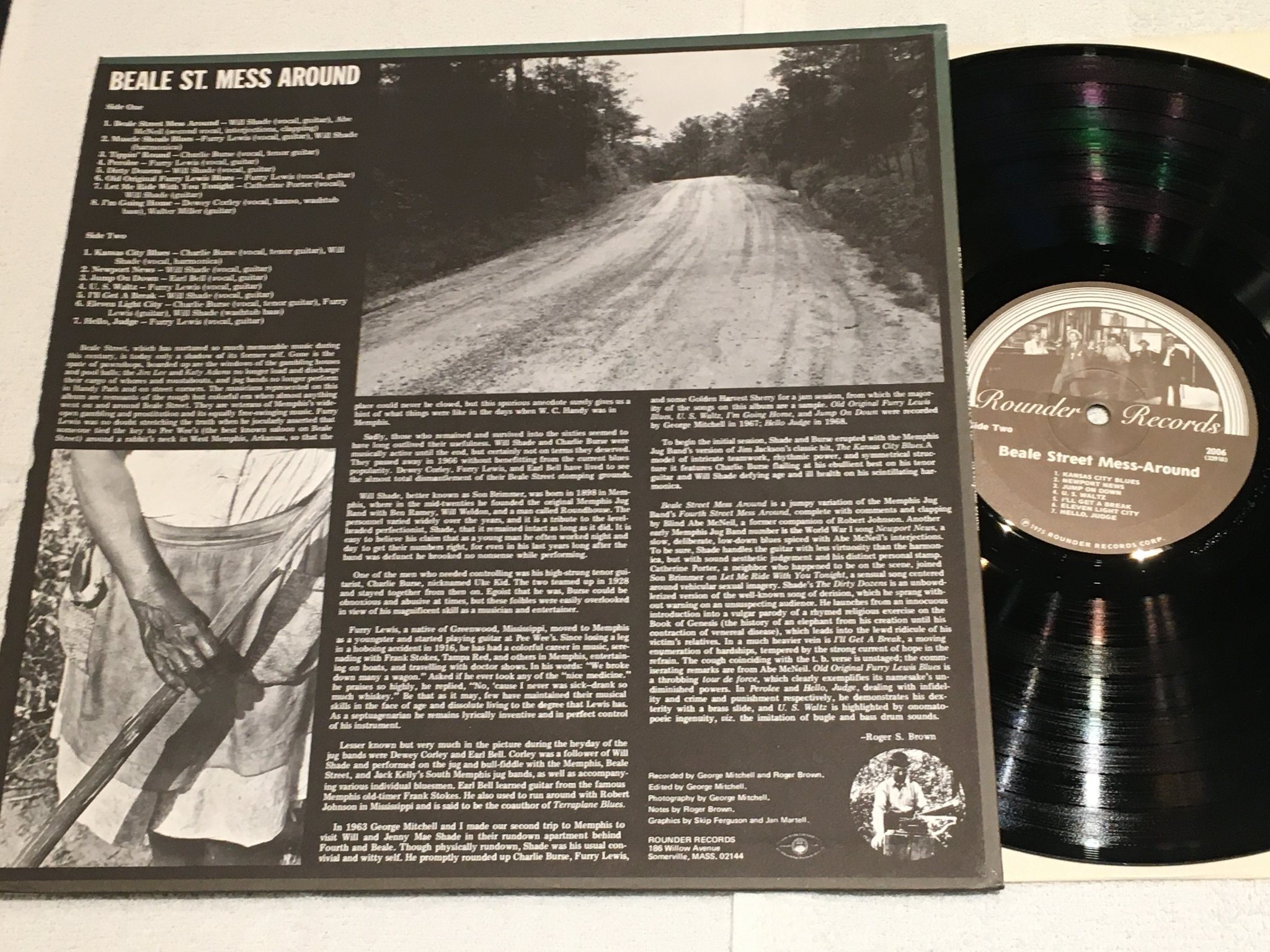 Omslagsbild för skivan V/A - Beale Street Mess-Around LP -75 US ROUNDER RECORDS 2006