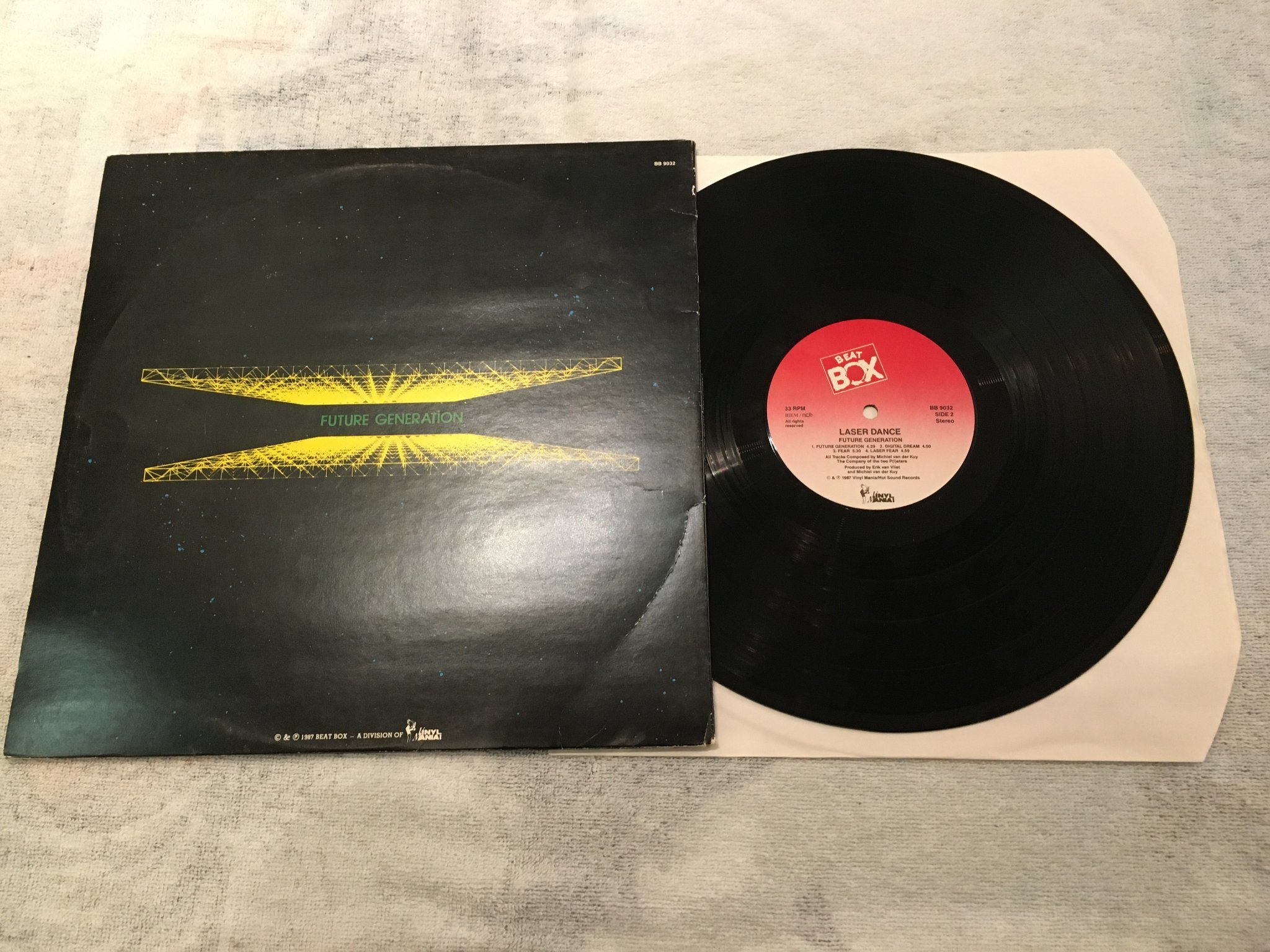 Omslagsbild för skivan LASER DANCE future generation LP -87 Swe BEAT BOX BB 9032