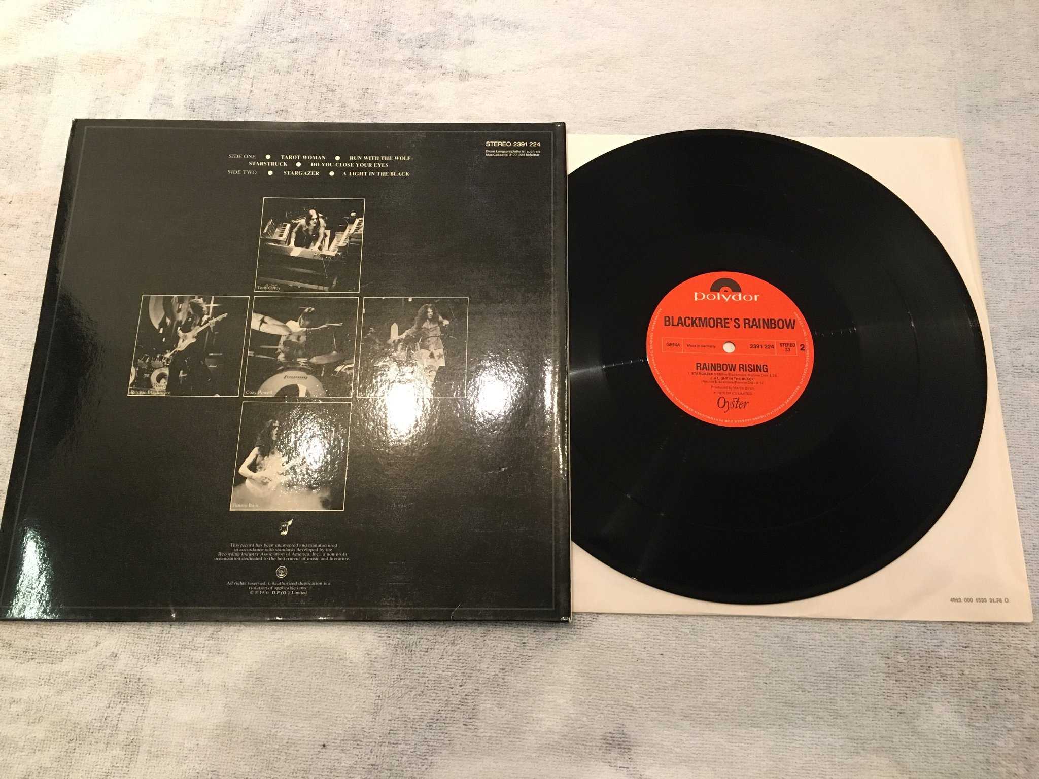 Omslagsbild för skivan RAINBOW Rainbow Rising LP -76 Ger POLYDOR 3177224