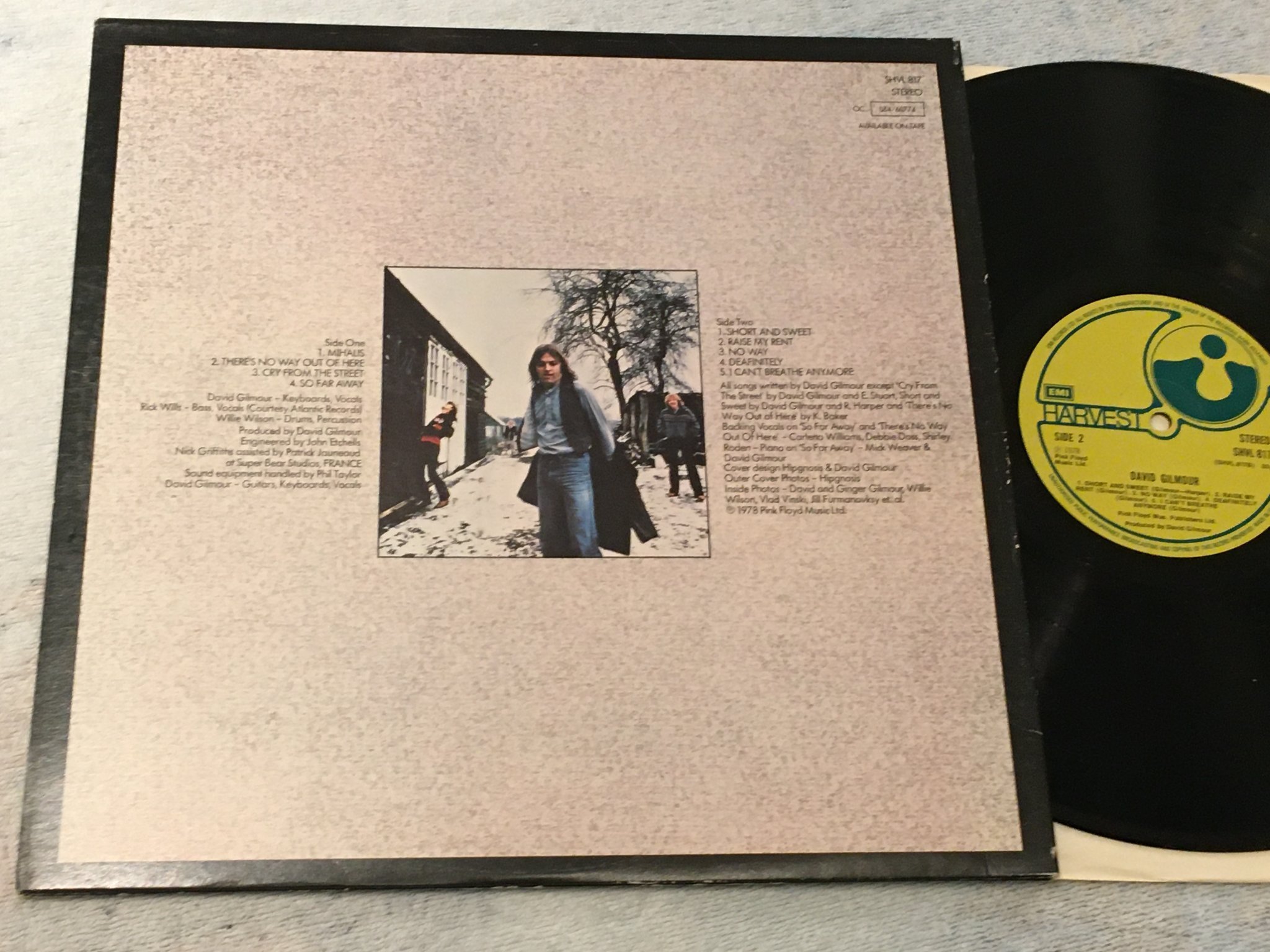 Omslagsbild för skivan DAVID GILMOUR s/t LP -78 UK HARVEST SHVL 817