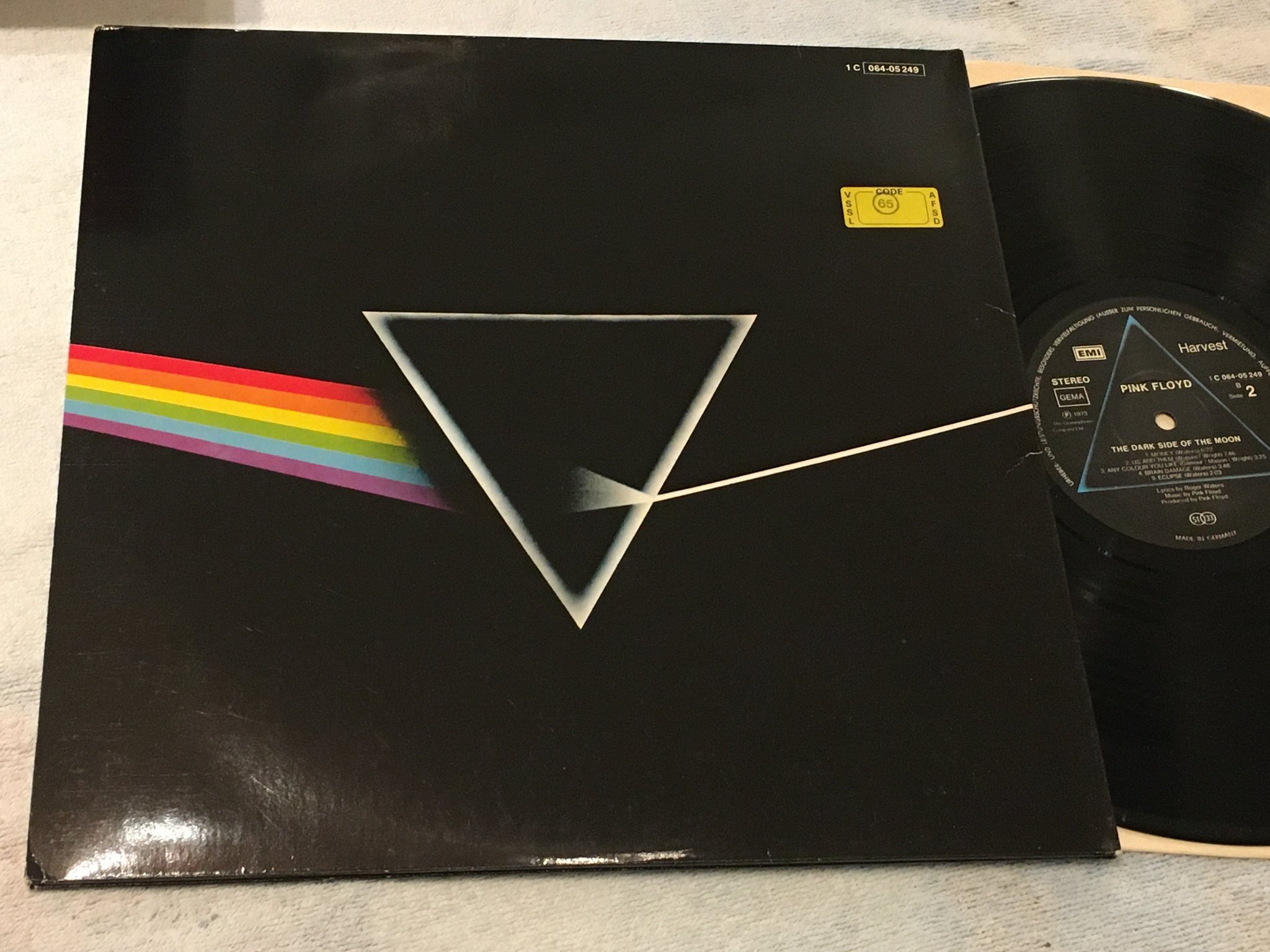Omslagsbild för skivan PINK FLOYD dark side of the moon LP  HARVEST 1C 064-05249 all inserts