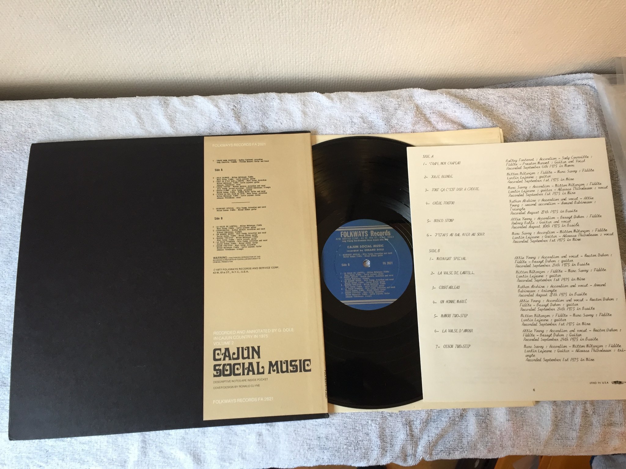 Omslagsbild för skivan V/A CAJUN SOCIAL MUSIC LP -77 US FOLKWAYS FA 2621