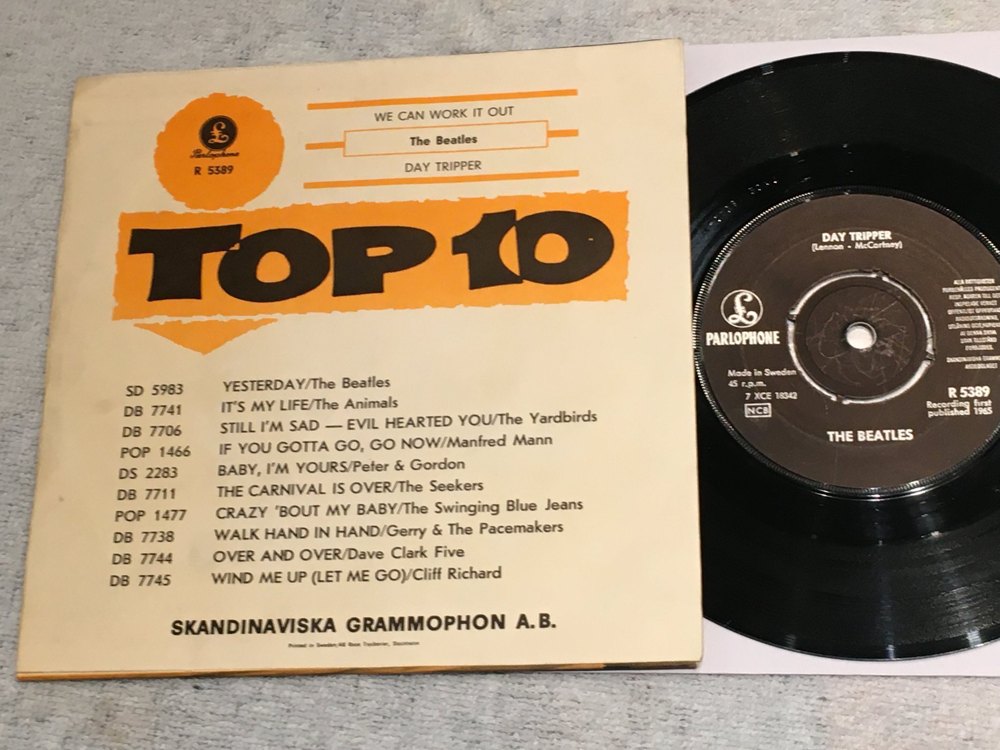 Omslagsbild för skivan THE BEATLES we can work it out 7”single PARLOPHONE R 5389