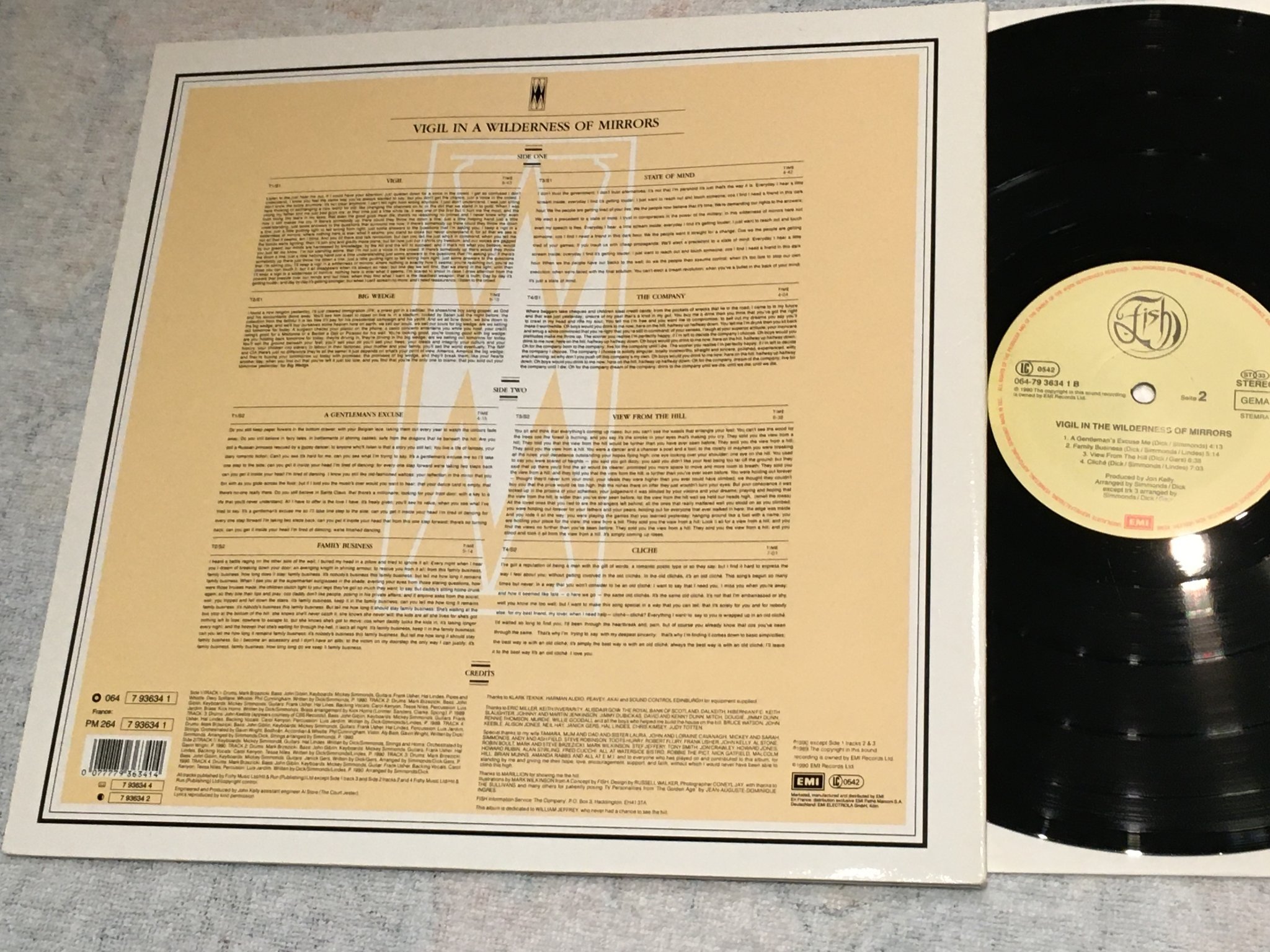 Omslagsbild för skivan FISH vigil in a wilderness of mirrors LP -90 Europe EMI 7 93634 1