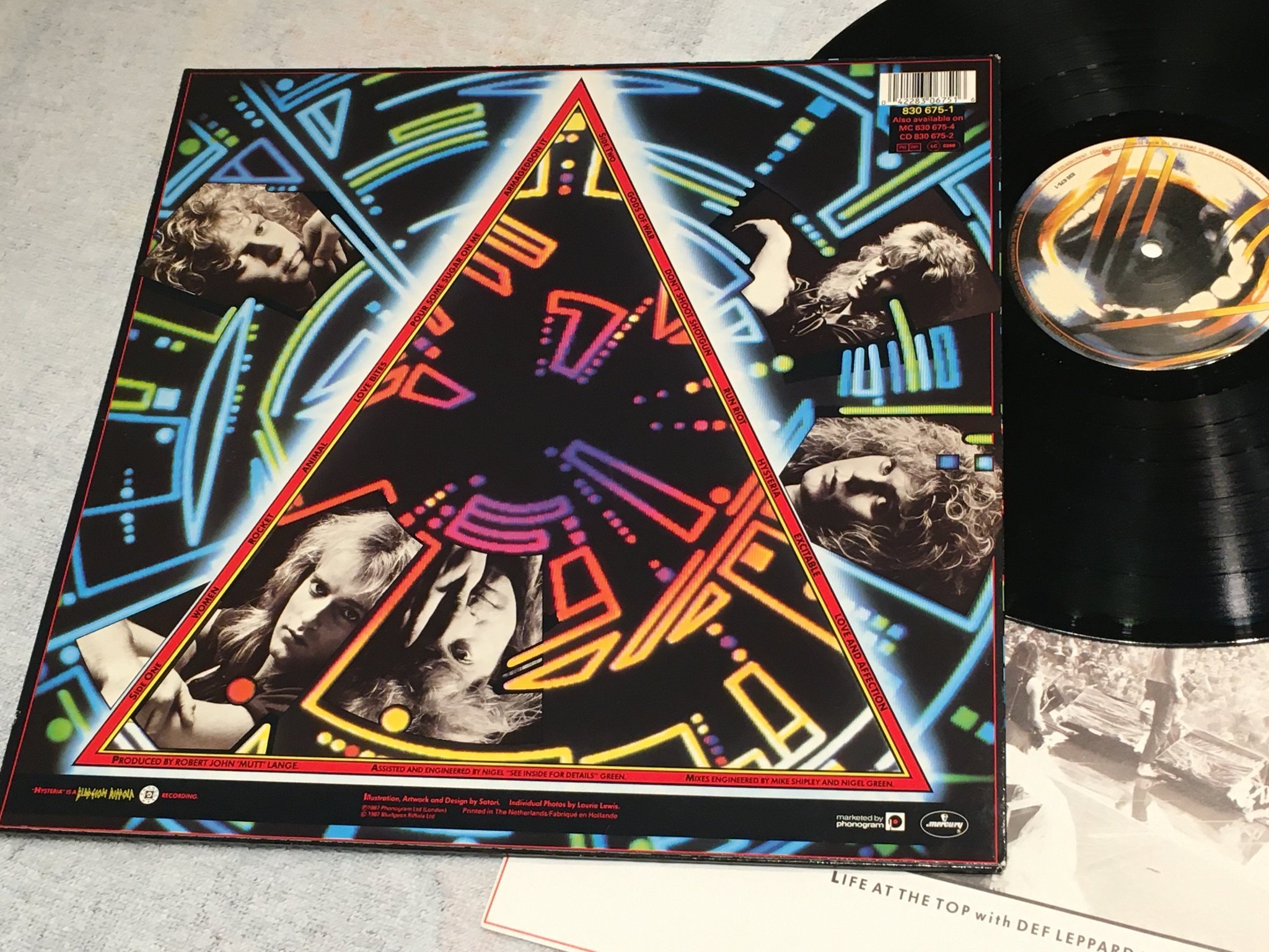 Omslagsbild för skivan DEF LEPPARD hysteria LP -87 MERCURY 830675-1