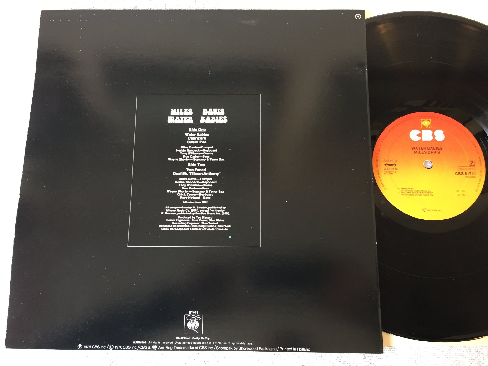 Omslagsbild för skivan Miles Davis water babies LP -77 Hol CBS 81741