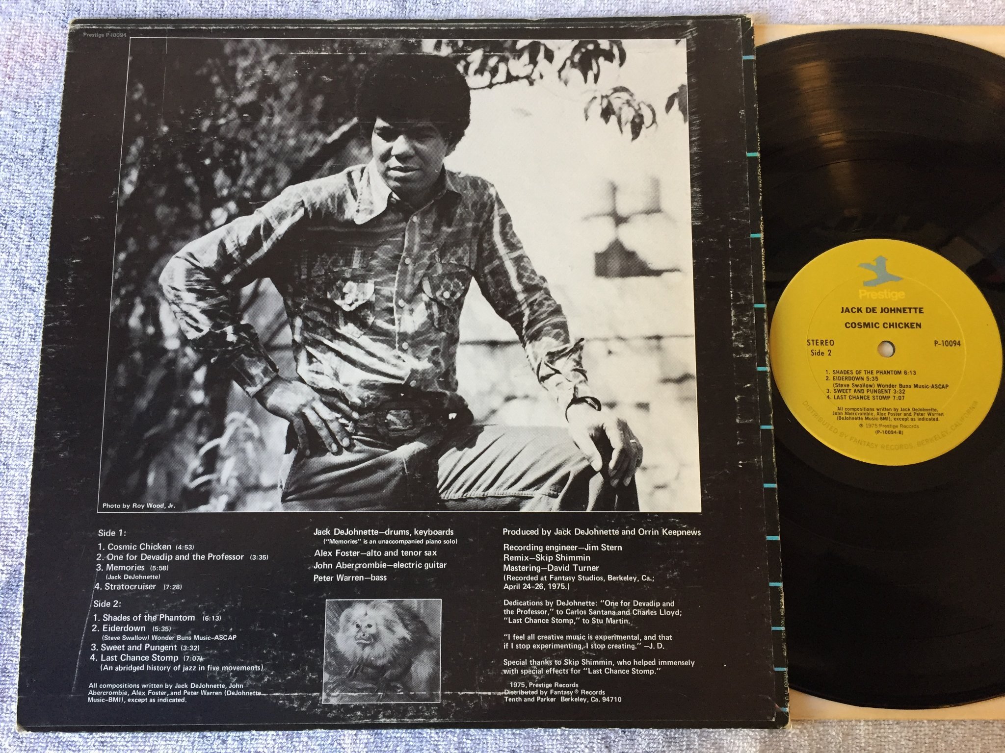 Omslagsbild för skivan JACK DEJOHNETTE’S DIRECTIONS cosmic chicken LP -77 US PRESTIGE P-10094