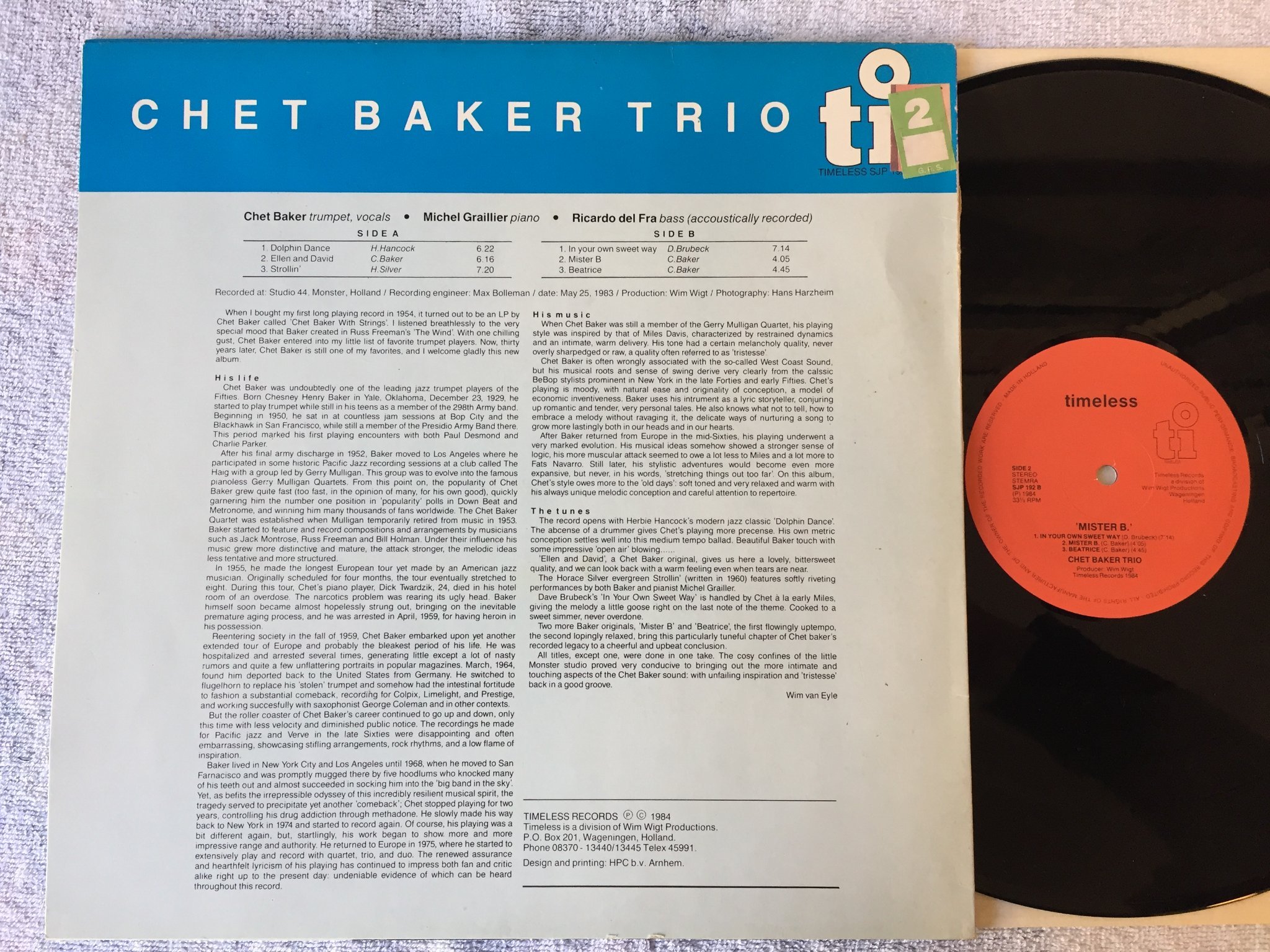 Omslagsbild för skivan CHET BAKER mister B LP -84 TIMELESS SJP 192