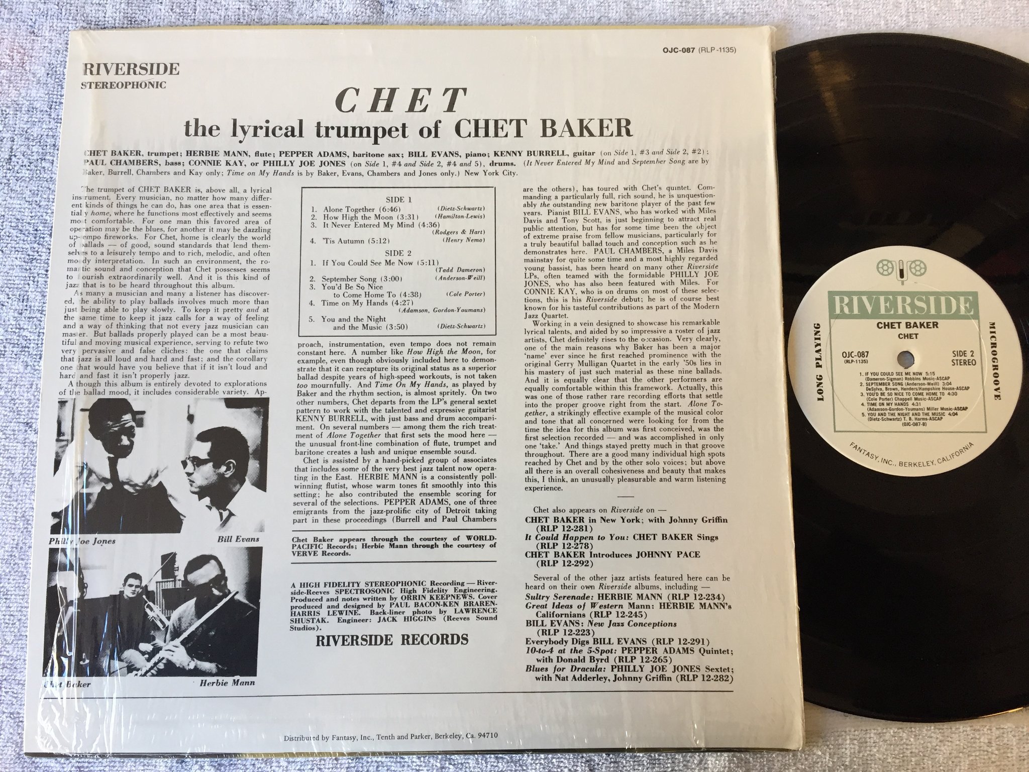 Omslagsbild för skivan CHET BAKER Chet LP re US RIVERSIDE OJC 087