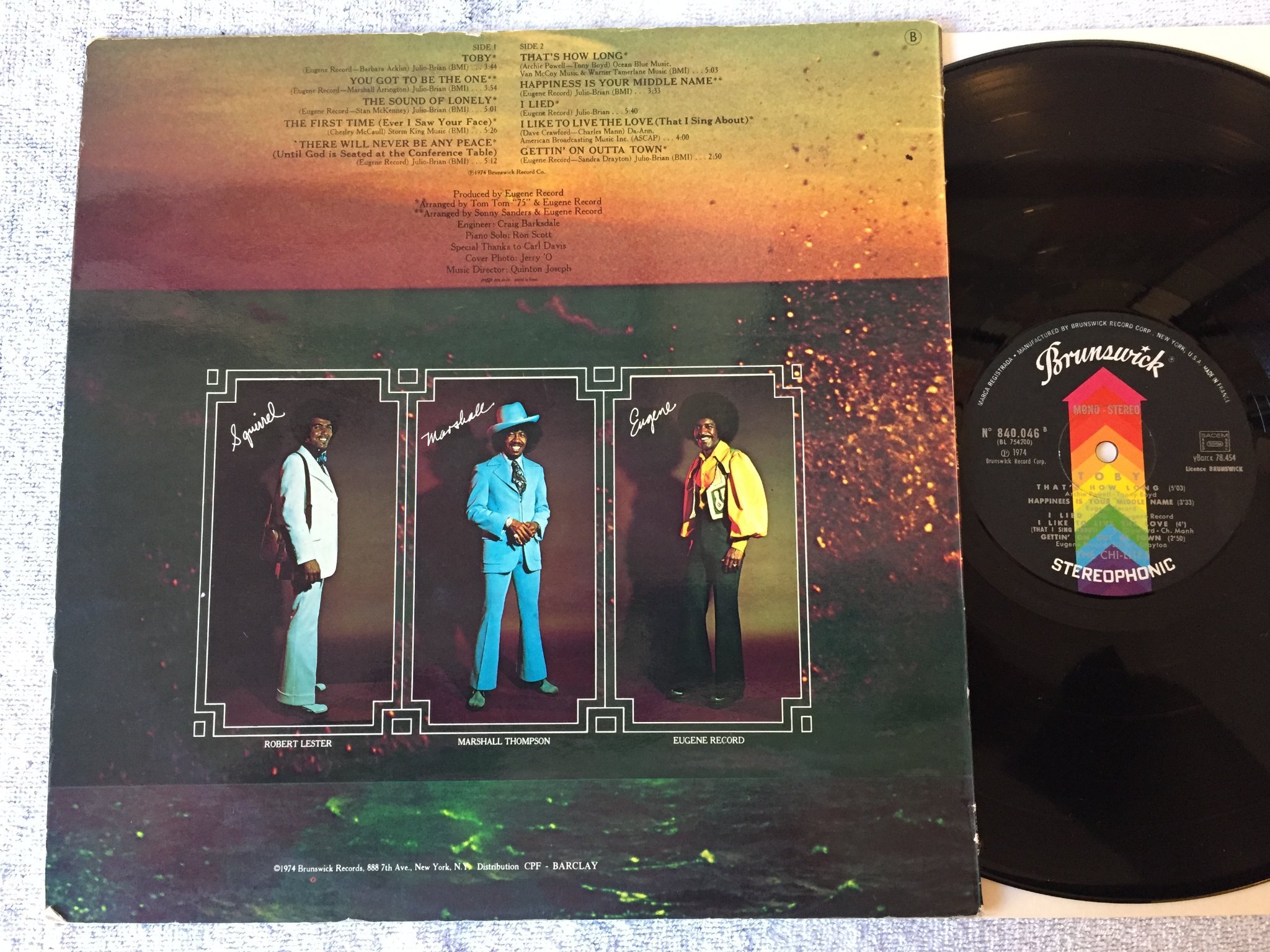 Omslagsbild för skivan THE CHI-LITES toby LP -74 Fra BRUNSWICK 840046