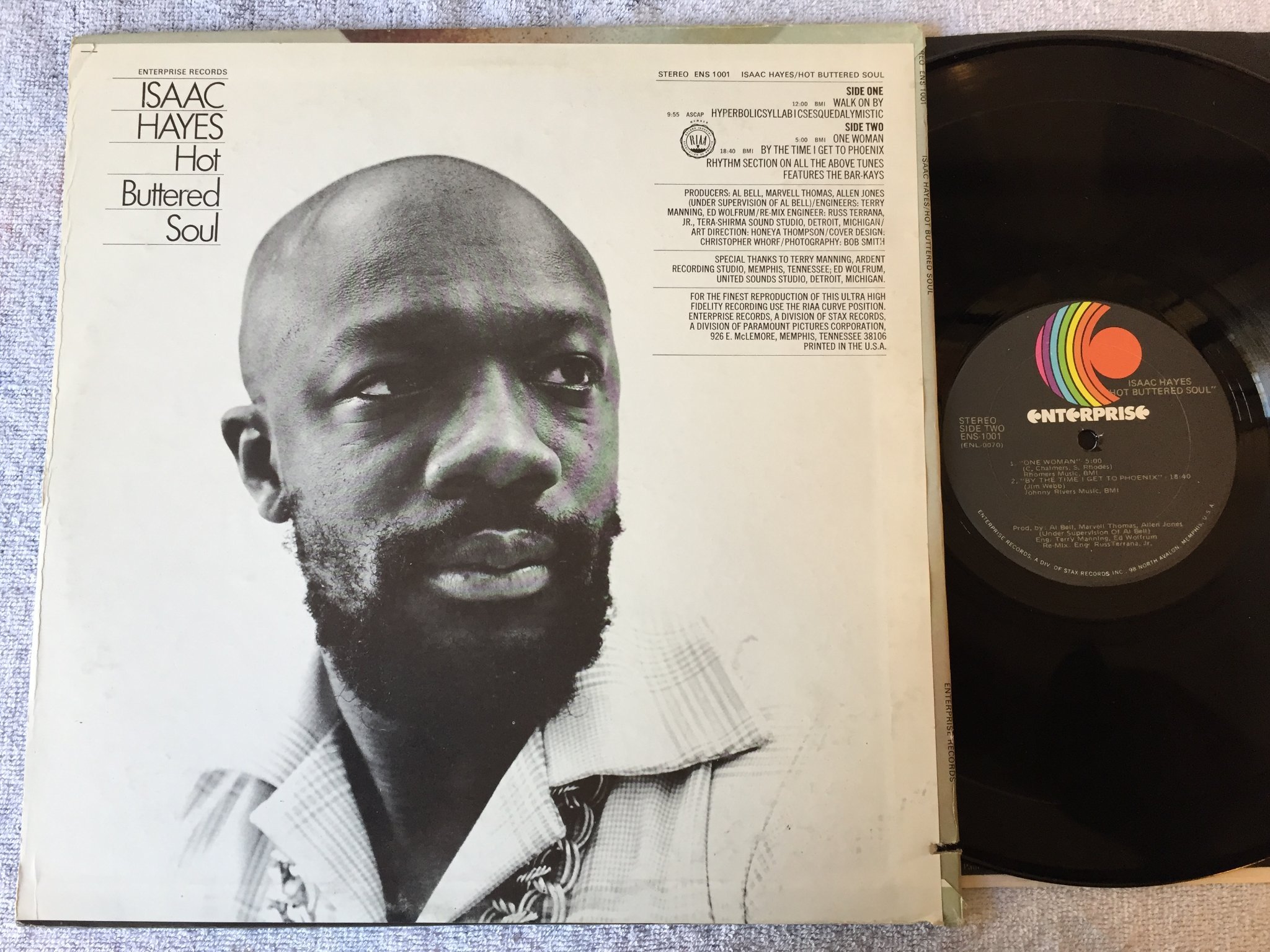 Omslagsbild för skivan ISAAC HAYES hot buttered soul LP US ENTERPRISE ENS-1001