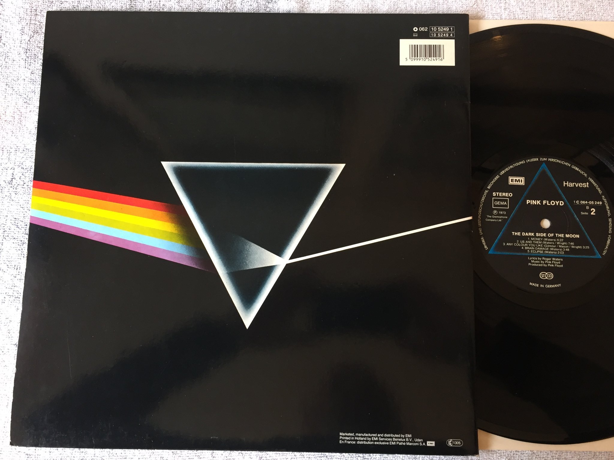 Omslagsbild för skivan PINK FLOYD dark side of the moon LP Ger EMI / HARVEST 1C 064-05249
