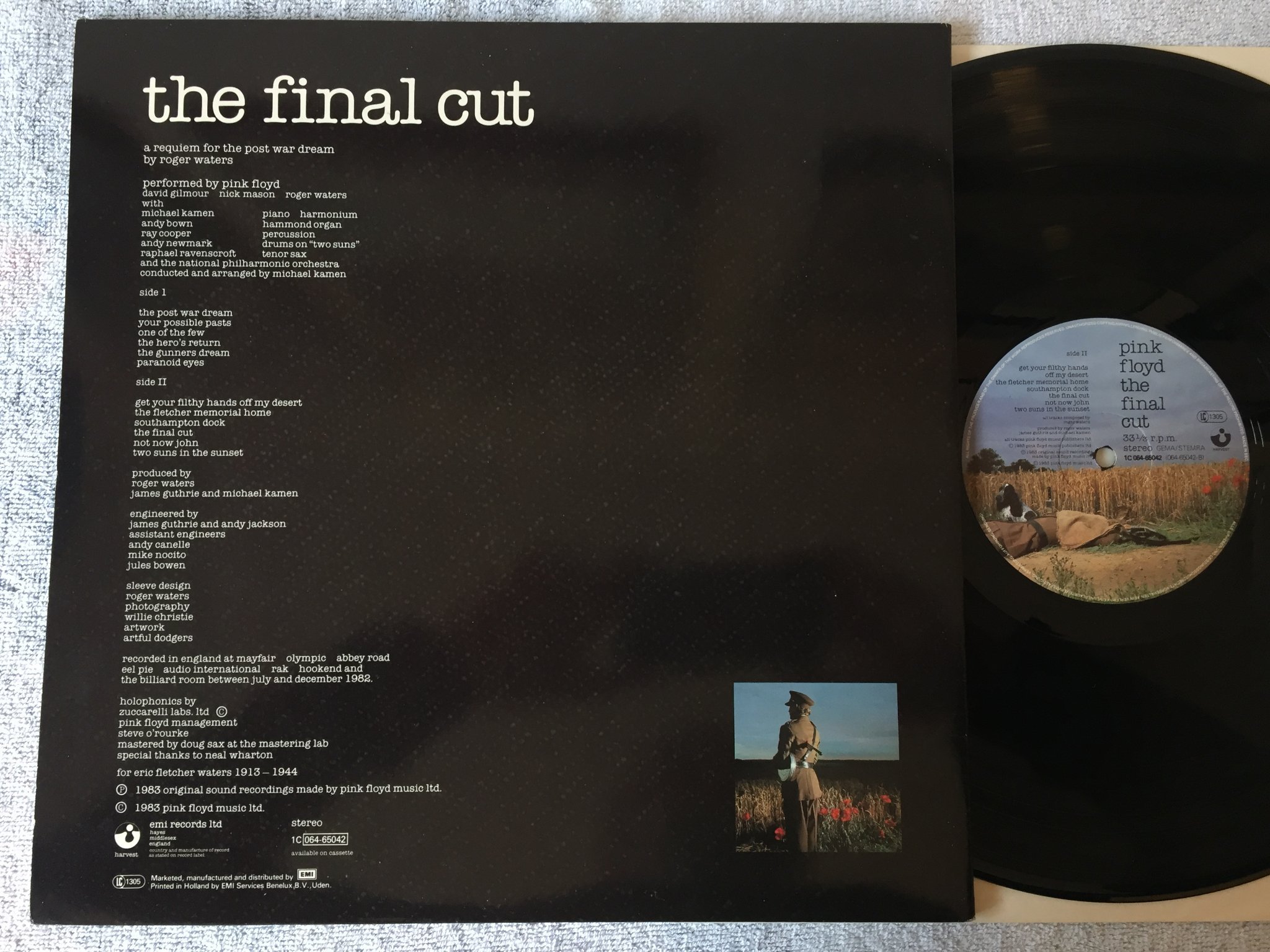 Omslagsbild för skivan PINK FLOYD the final cut LP -83 Ger  HARVEST 1C 064-65042