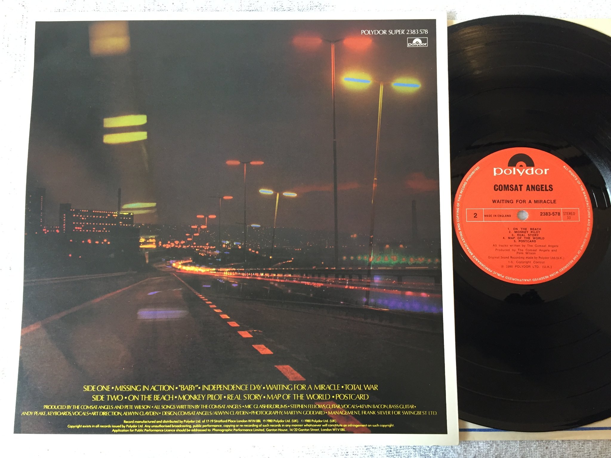 Omslagsbild för skivan THE COMSAT ANGELS waiting for a miracle LP -80 UK POLYDOR 2383-578