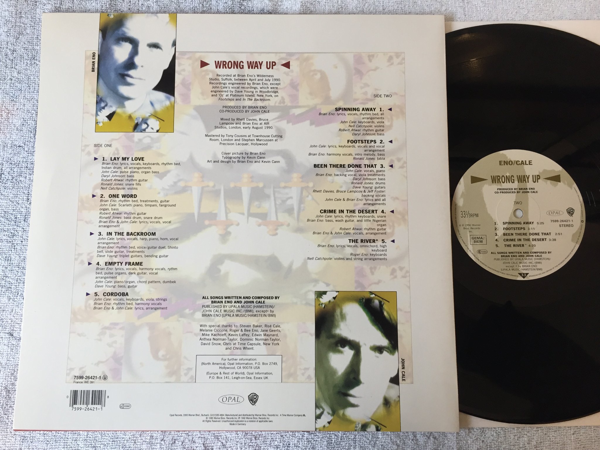 Omslagsbild för skivan ENO / CALE wrong way up LP -90 Ger WARNER BROS 7599-26421-1