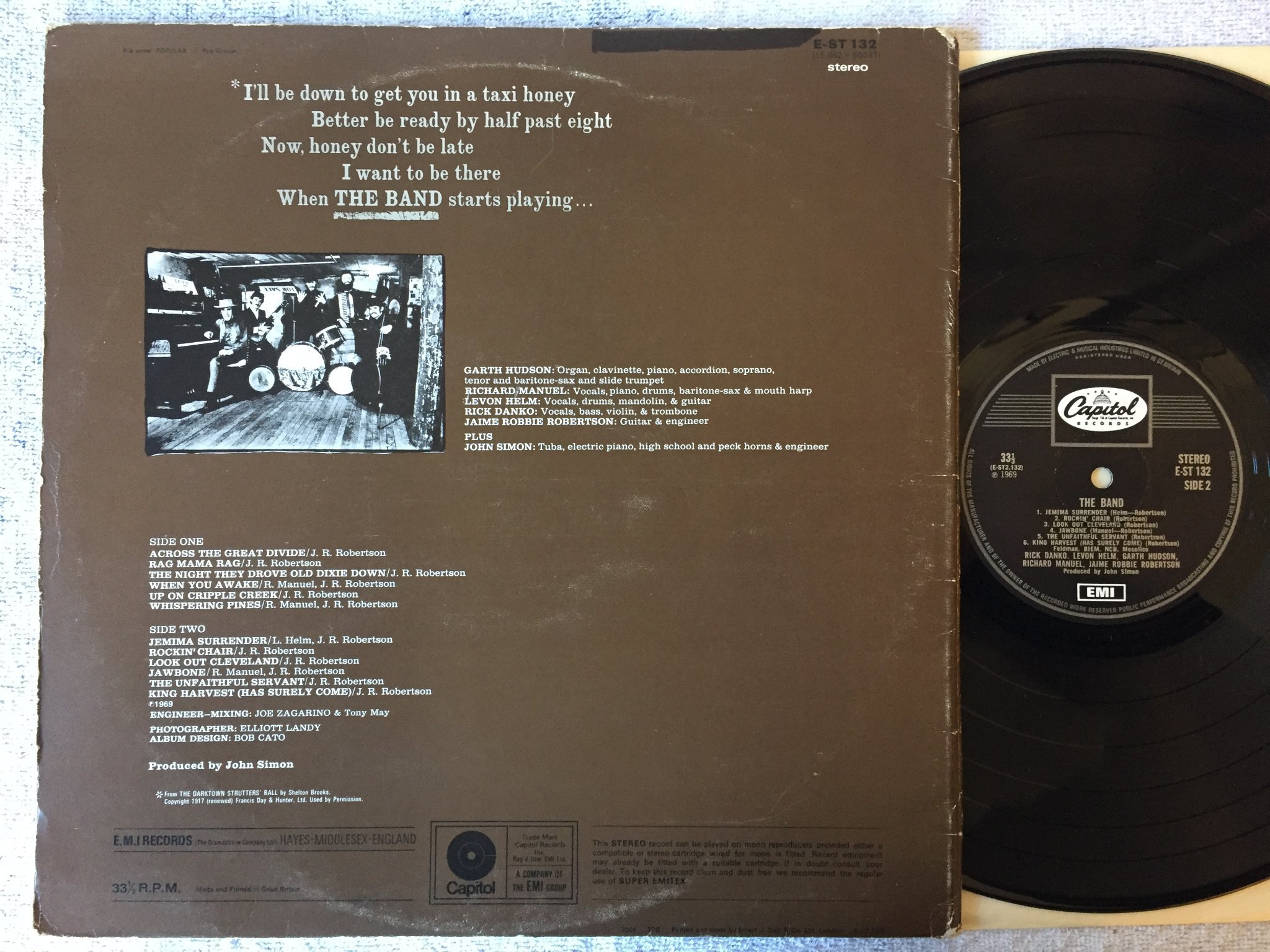 Omslagsbild för skivan THE BAND s/t LP -69 UK EMI / CAPITOL E-ST-132