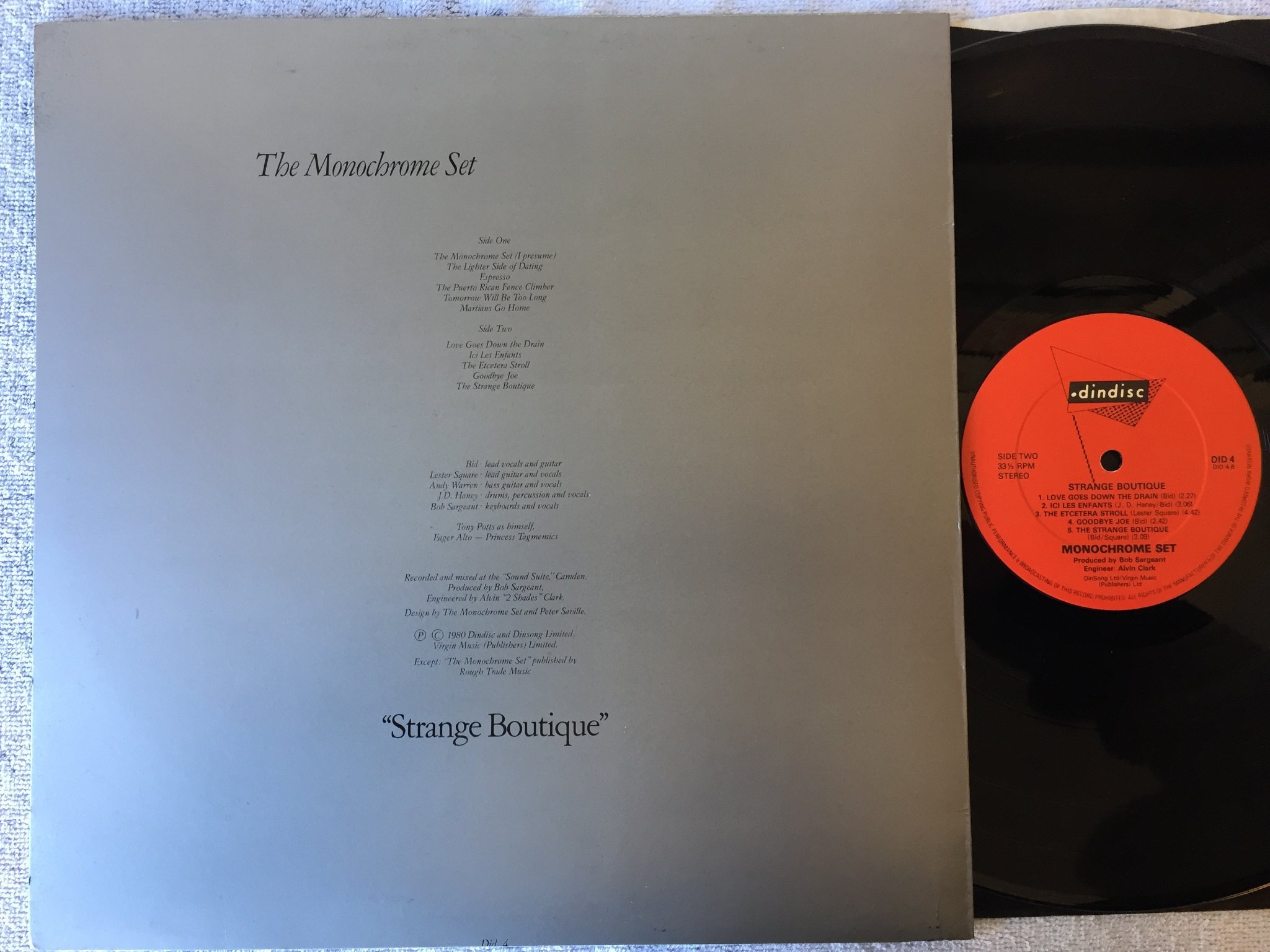 Omslagsbild för skivan MONOCHROME SET strange boutique LP -80 UK DINDISC DID 4
