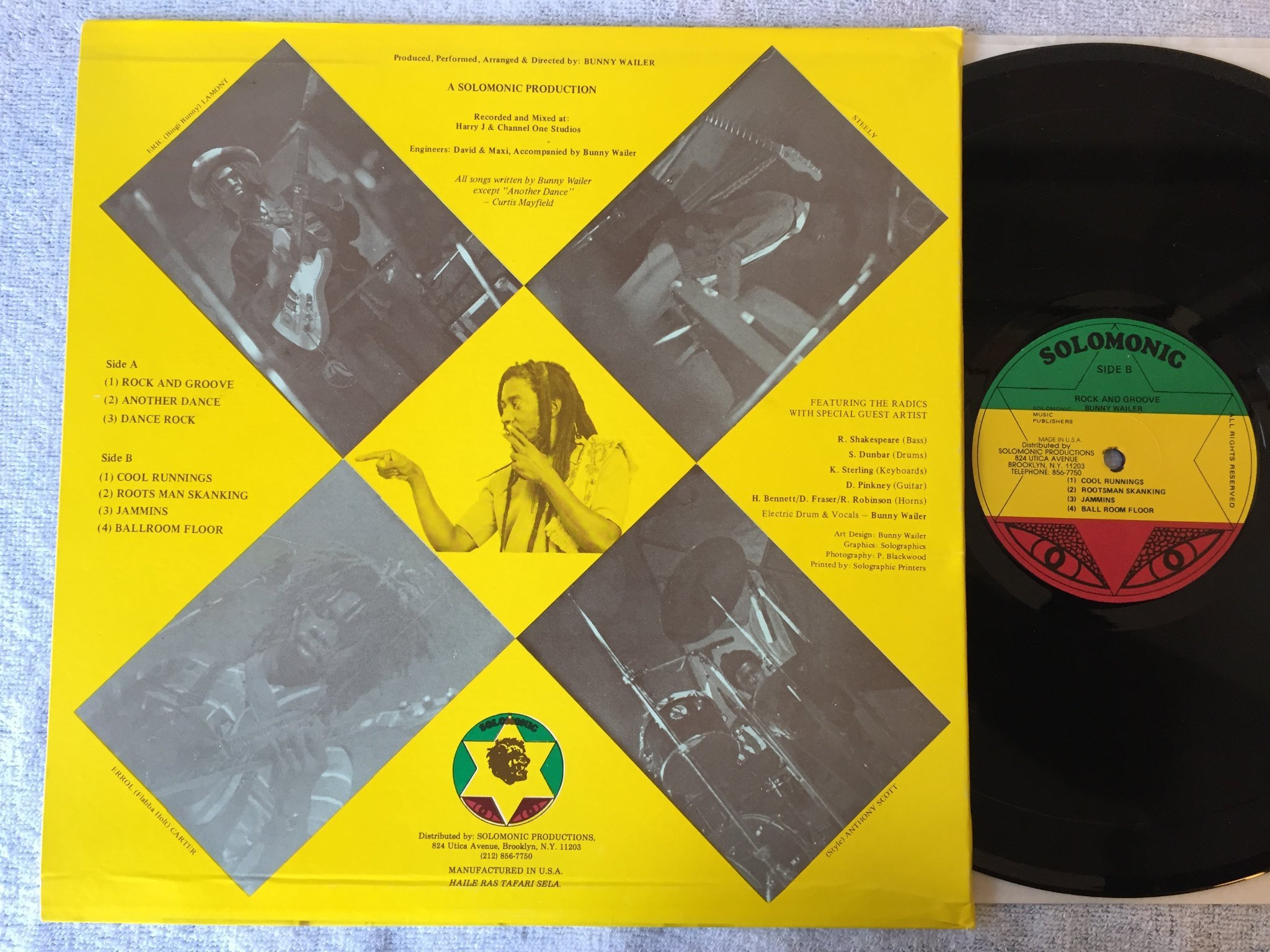 Omslagsbild för skivan BUNNY WAILER rock and groove LP US SOLOMONIC  ”jammins”