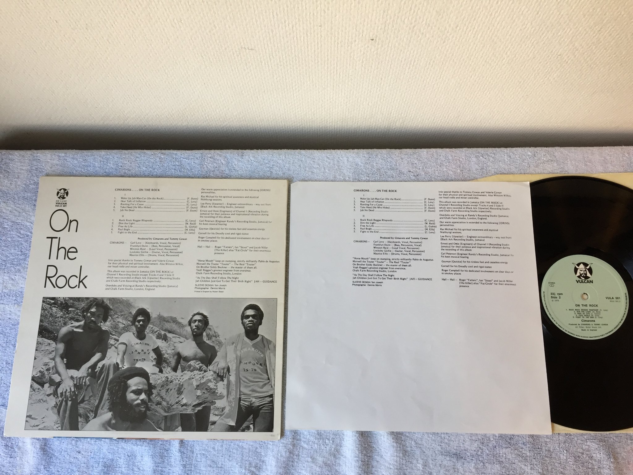 Omslagsbild för skivan CIMARONS on the rock LP -76 UK VULCAN VULA 501