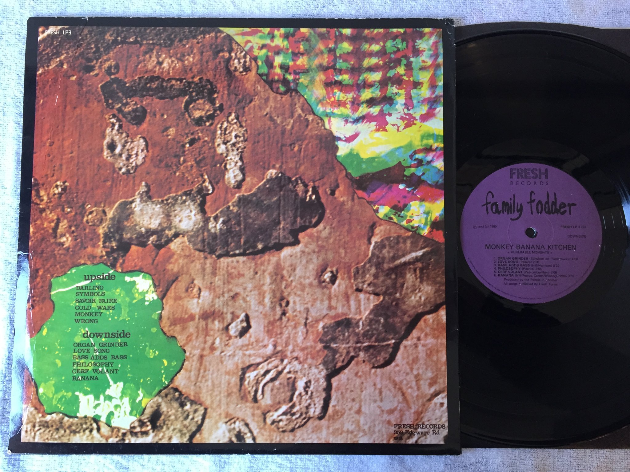 Omslagsbild för skivan FAMILY FODDER monkey banana kitchen LP -80 UK FRESH LP 3