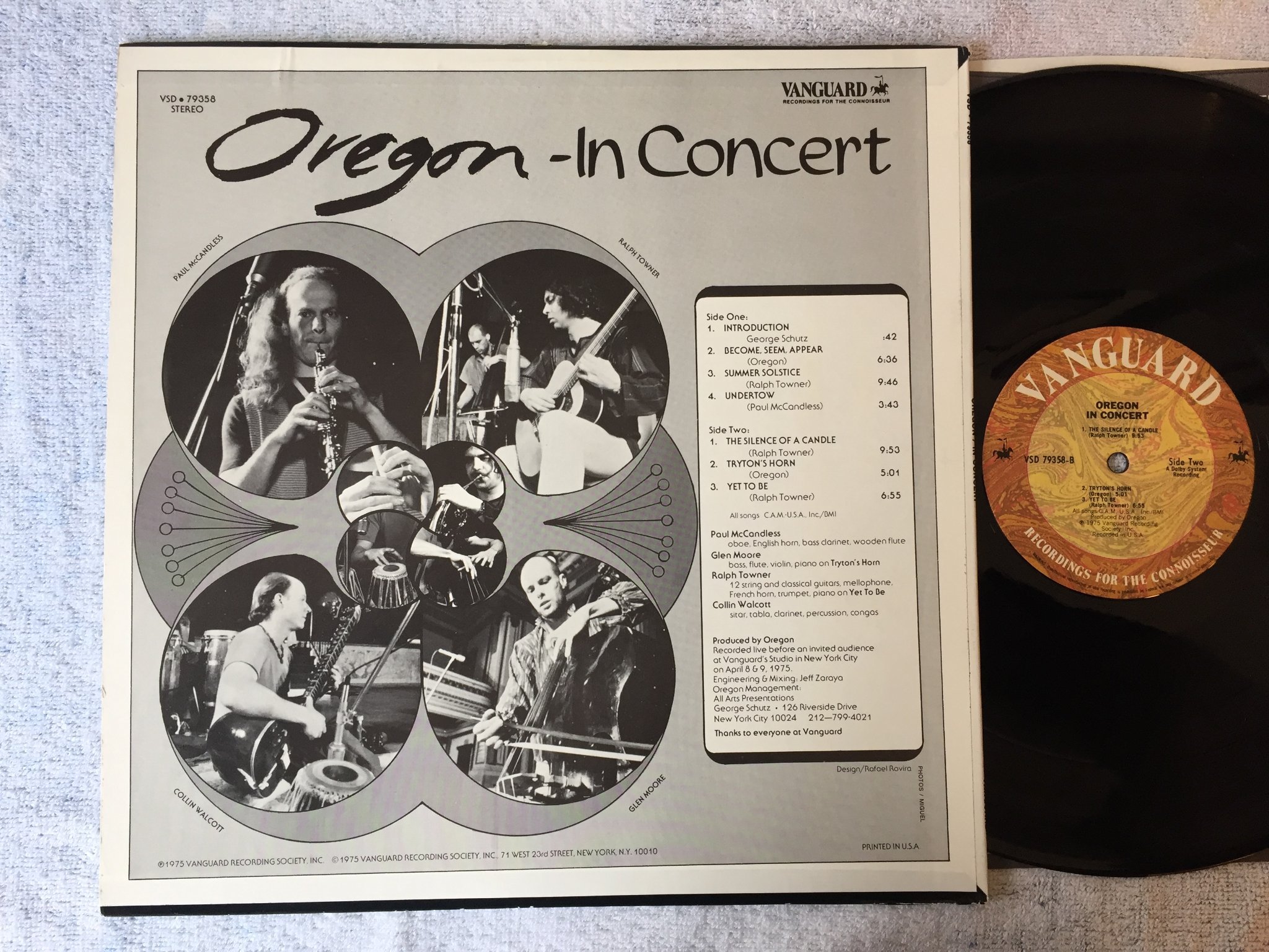Omslagsbild för skivan OREGON in concert LP -75 US VANGUARD VSD 79358