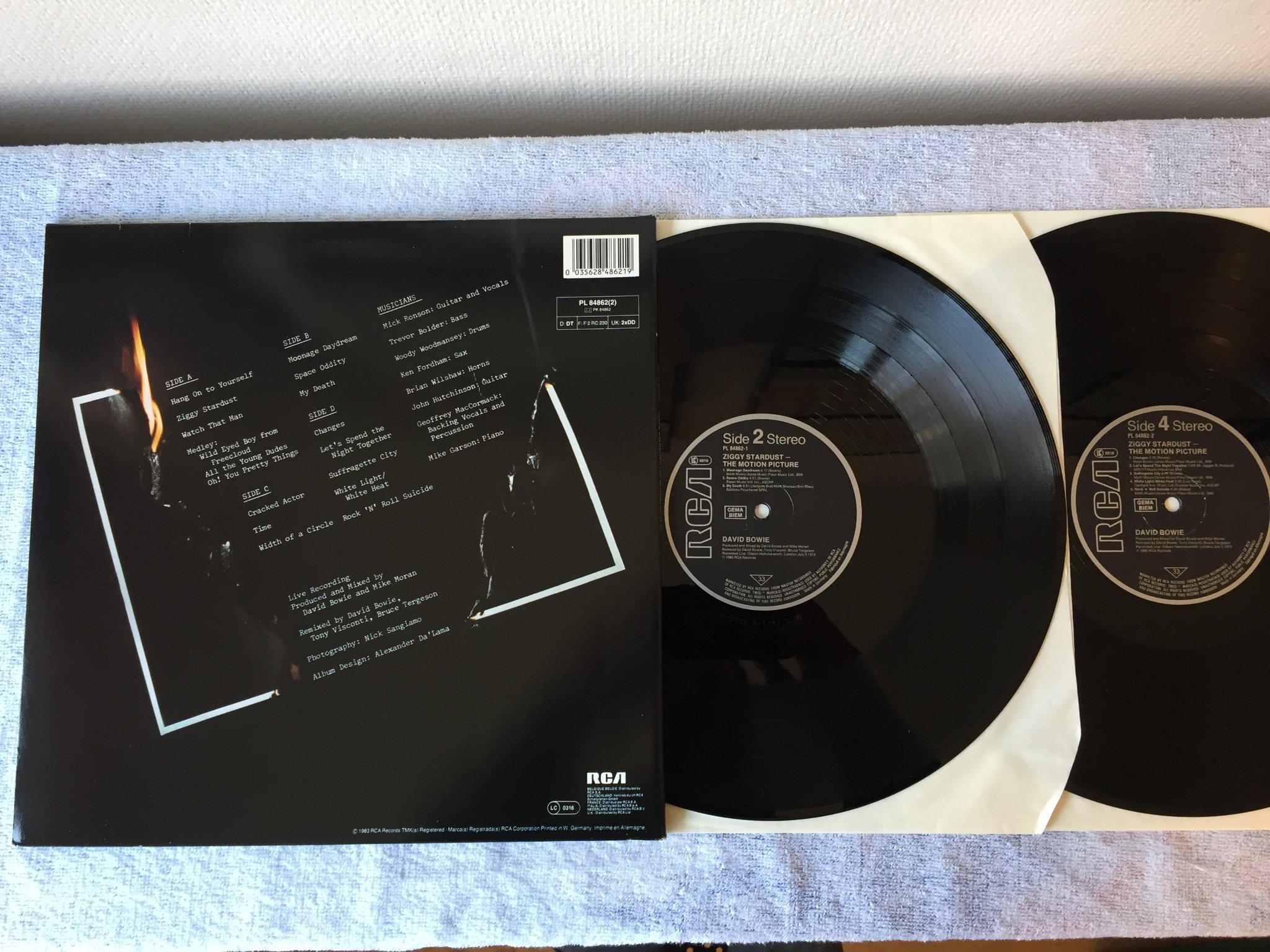 Omslagsbild för skivan DAVID BOWIE Ziggy Stardust: the motion picture 2xLP -83 RCA PL 84862-1