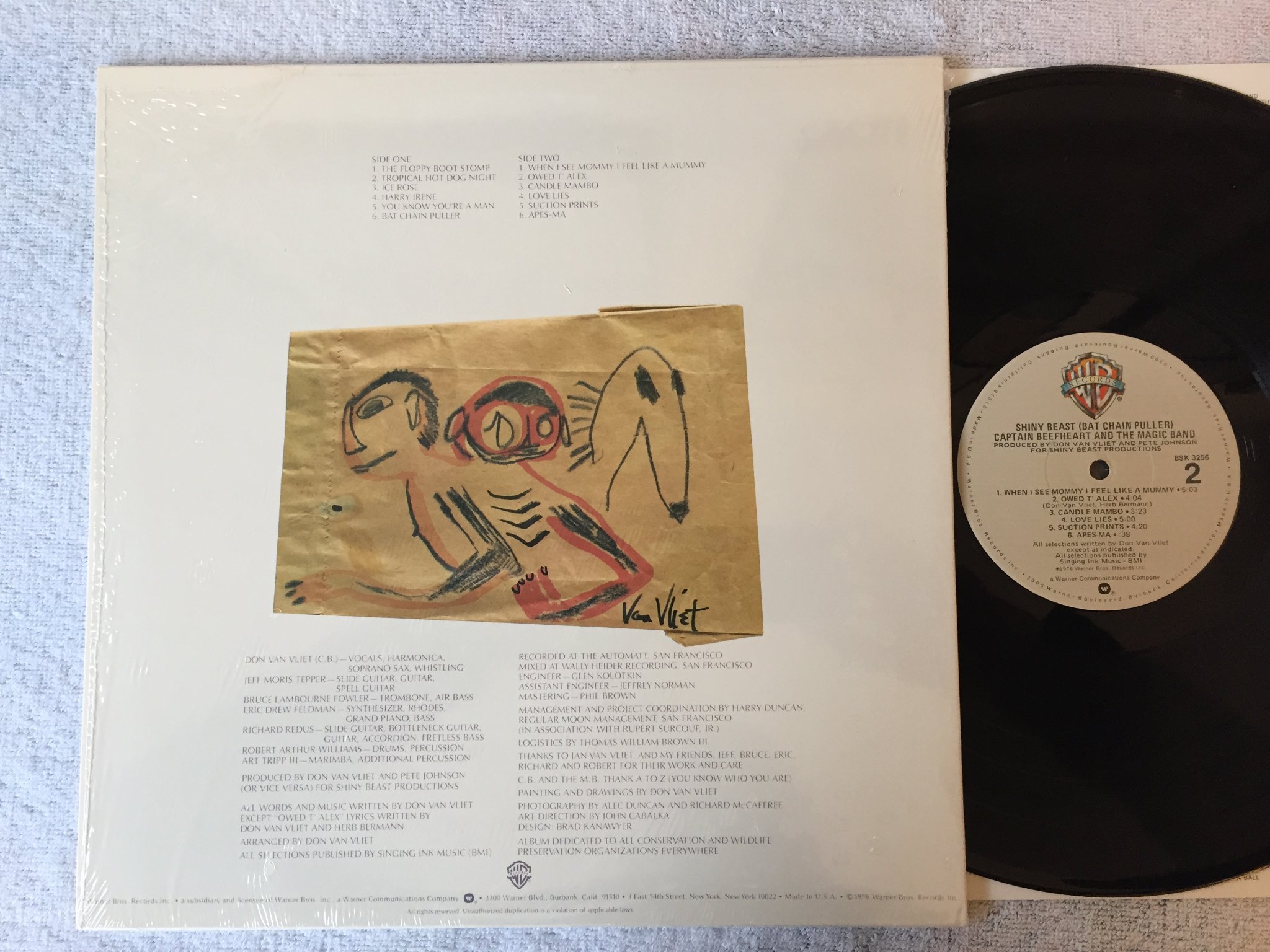 Omslagsbild för skivan CAPTAIN BEEFHEART AND HIS MAGICAL BAND shiny beast LP -78 US WARNER BSK 3256
