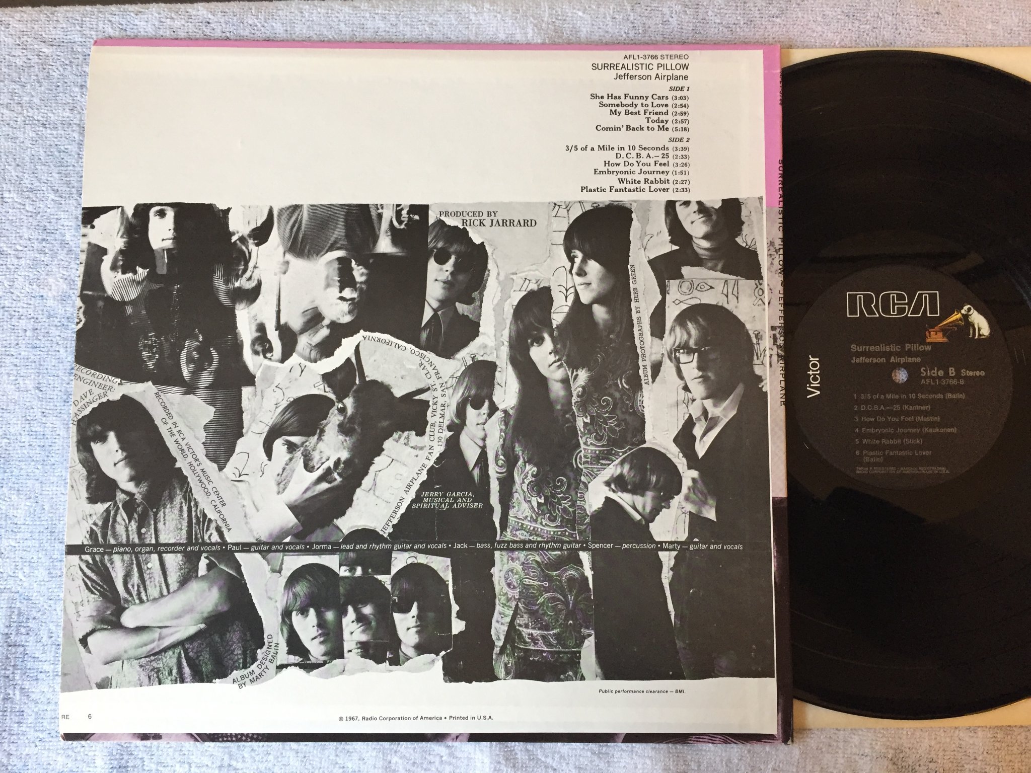Omslagsbild för skivan JEFFERSON AIRPLANE surrealistic pillow LP US RCA AFL1-3766 An amazing album!!!