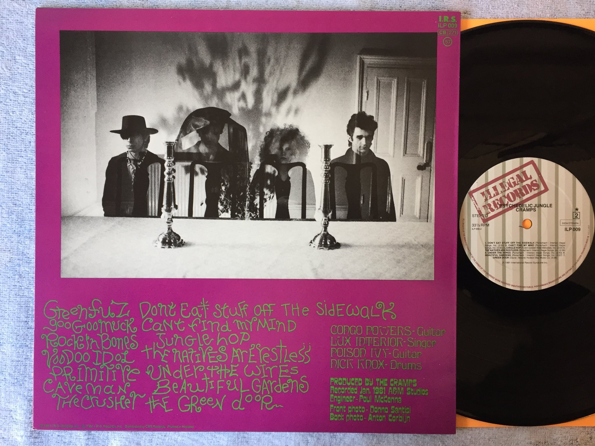 Omslagsbild för skivan THE CRAMPS psychedelic jungle LP -81 Hol ILLEGAL ILP 009