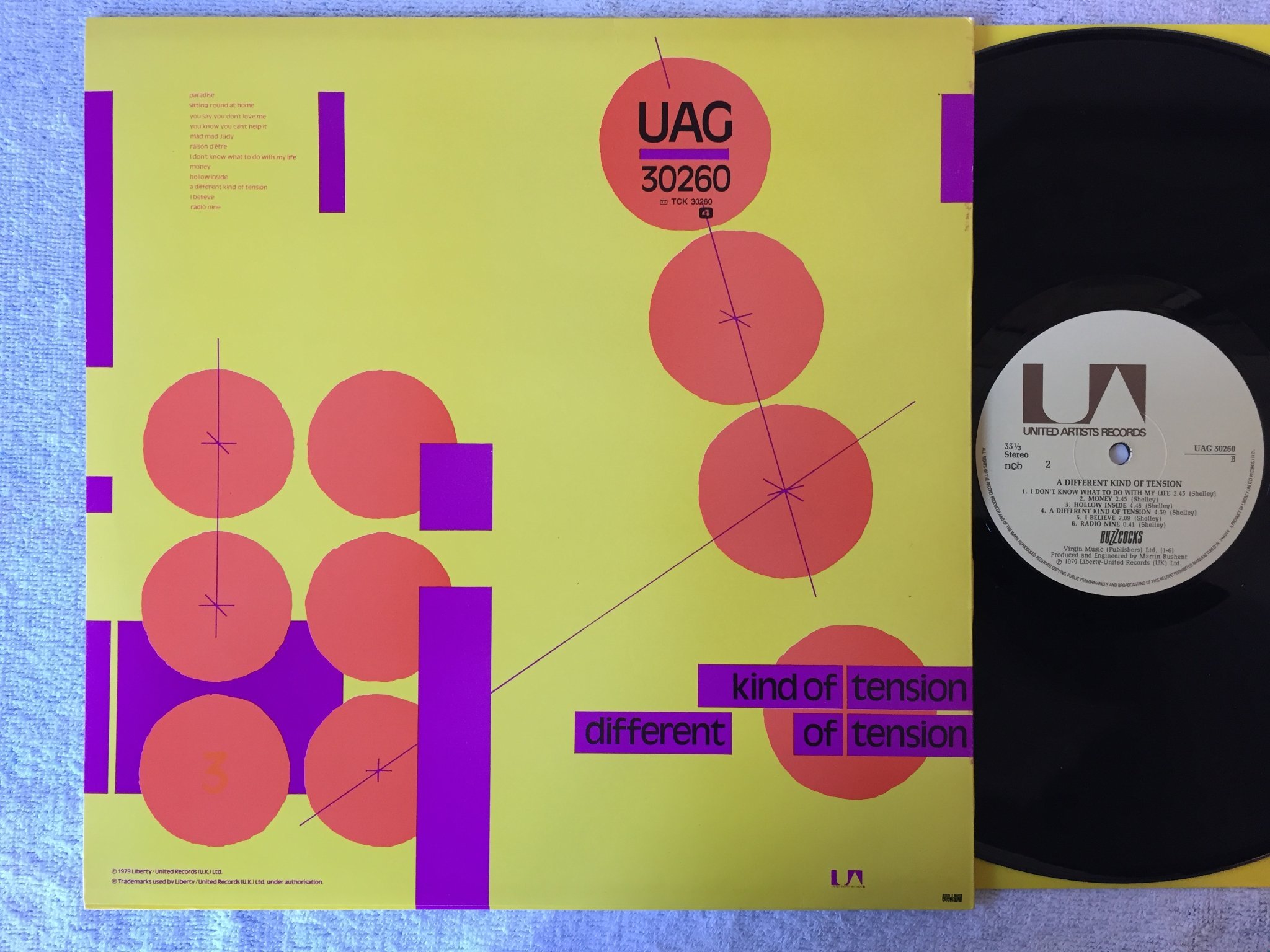 Omslagsbild för skivan BUZZCOCKS A Different Kind Of Tension LP -79 Swe UNITED ARTISTS UAG 30260