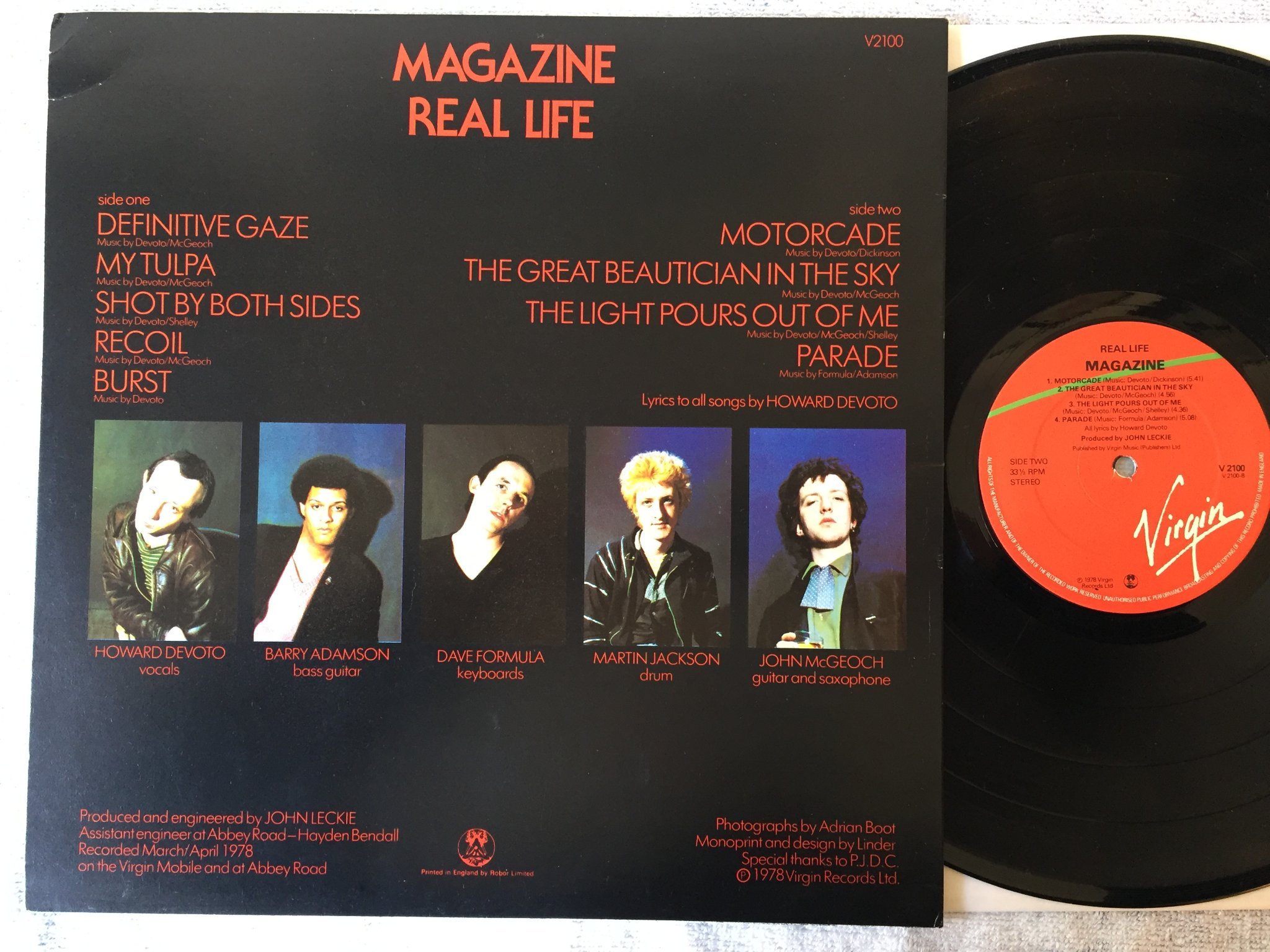 Omslagsbild för skivan MAGAZINE real life  LP -78 UK VIRGIN V 2100