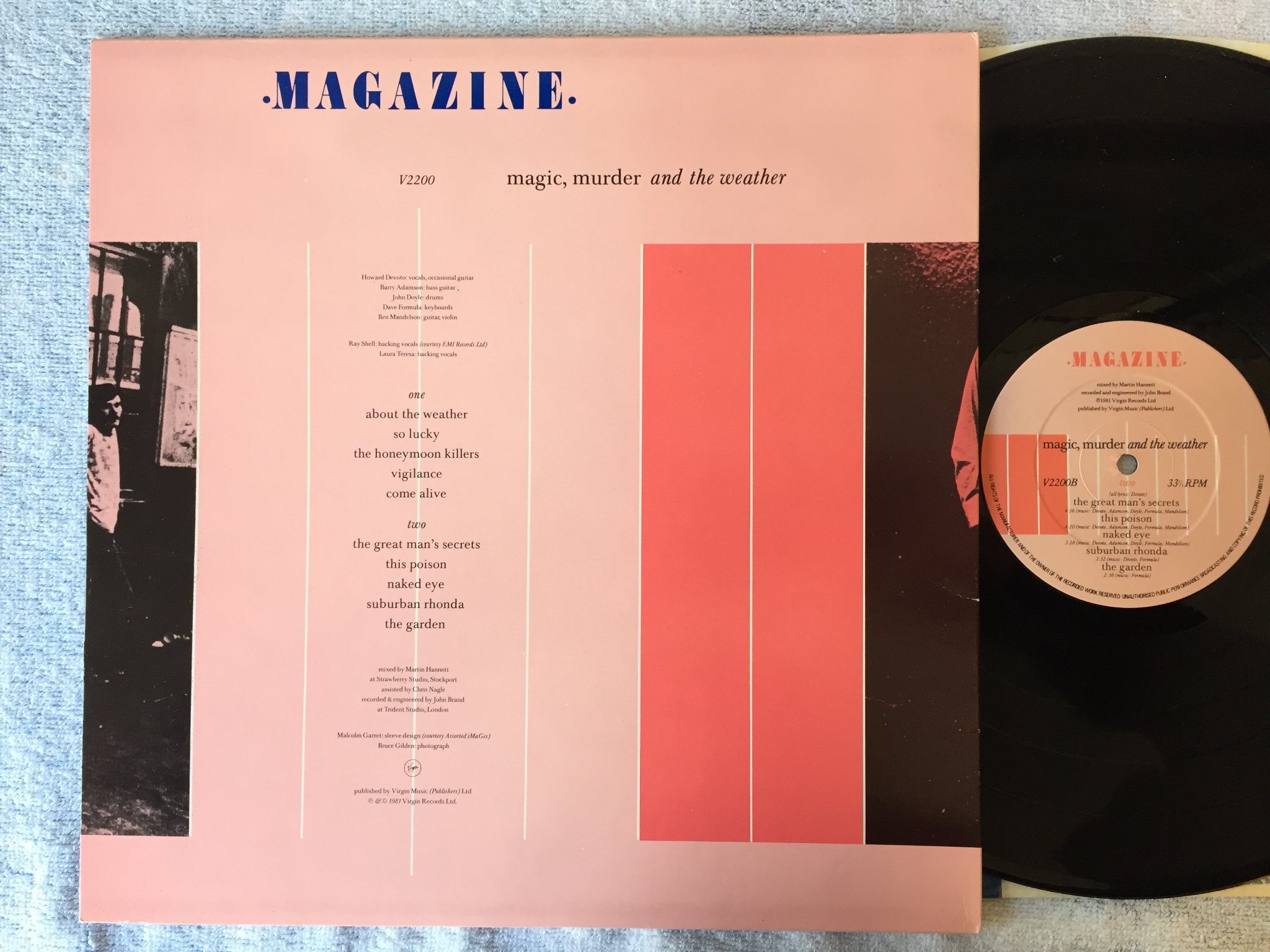 Omslagsbild för skivan MAGAZINE Magic, Murder And The Weather LP -81 UK VIRGIN V2200