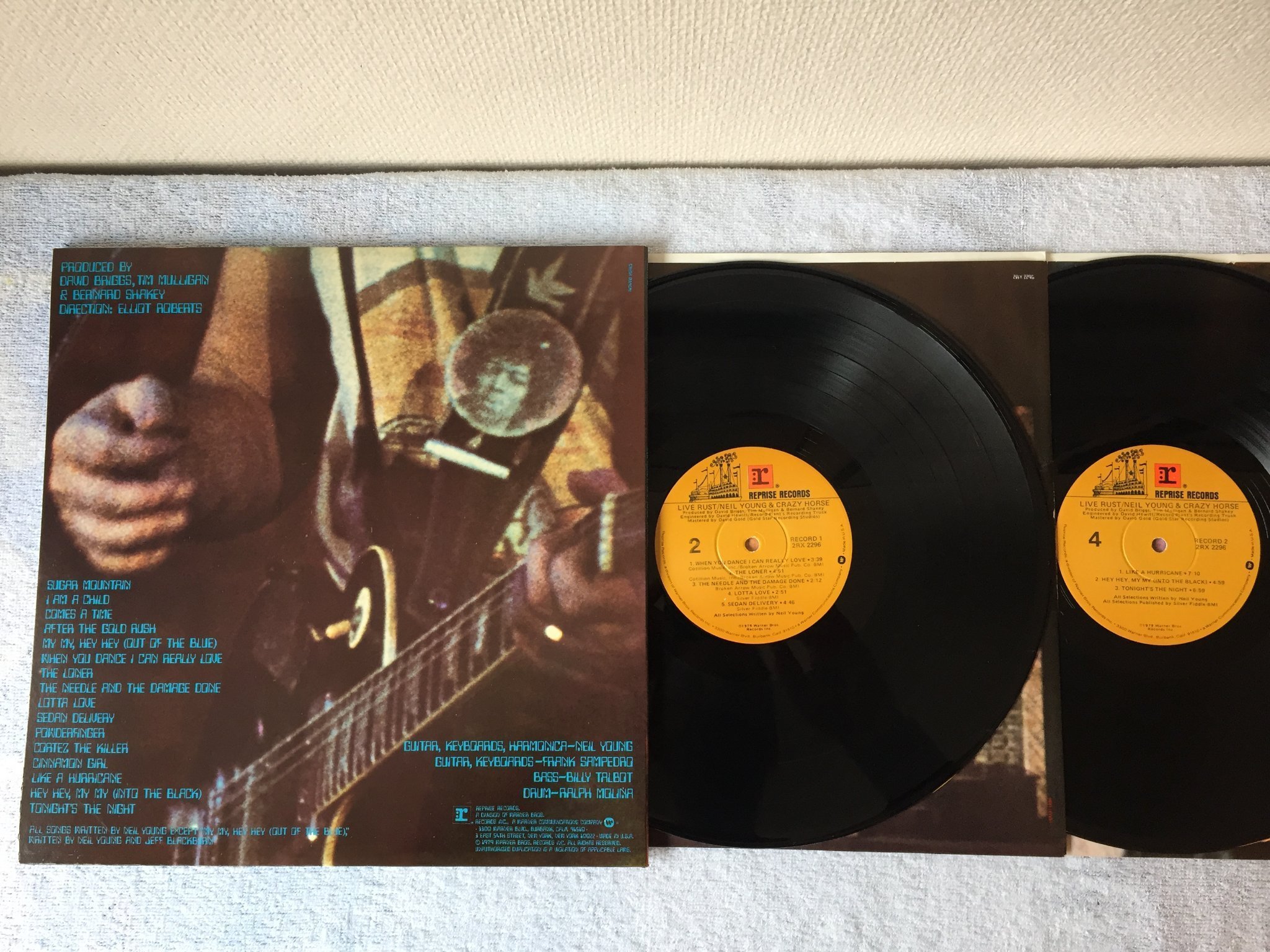 Omslagsbild för skivan NEIL YOUNG & CRAZY HORSE live rust 2xLP -79 US REPRISE 2RX 2296 