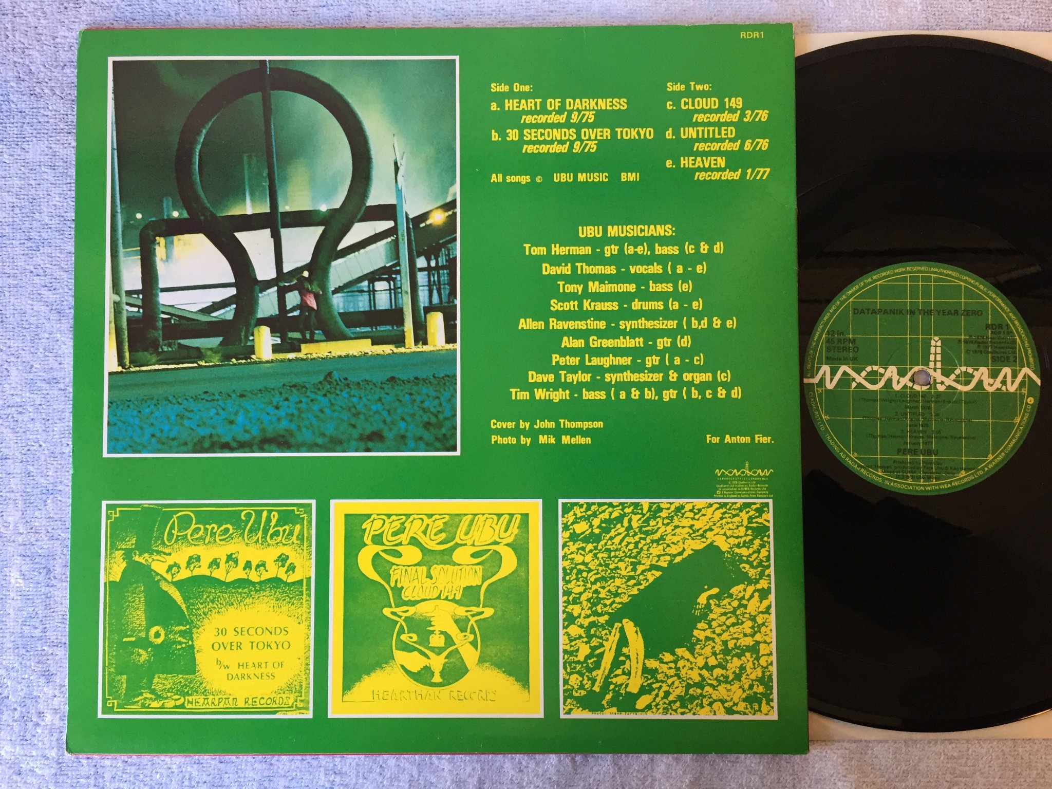 Omslagsbild för skivan PERE UBU datapanik in the year zero 12”EP -78 UK RADAR RDR 1