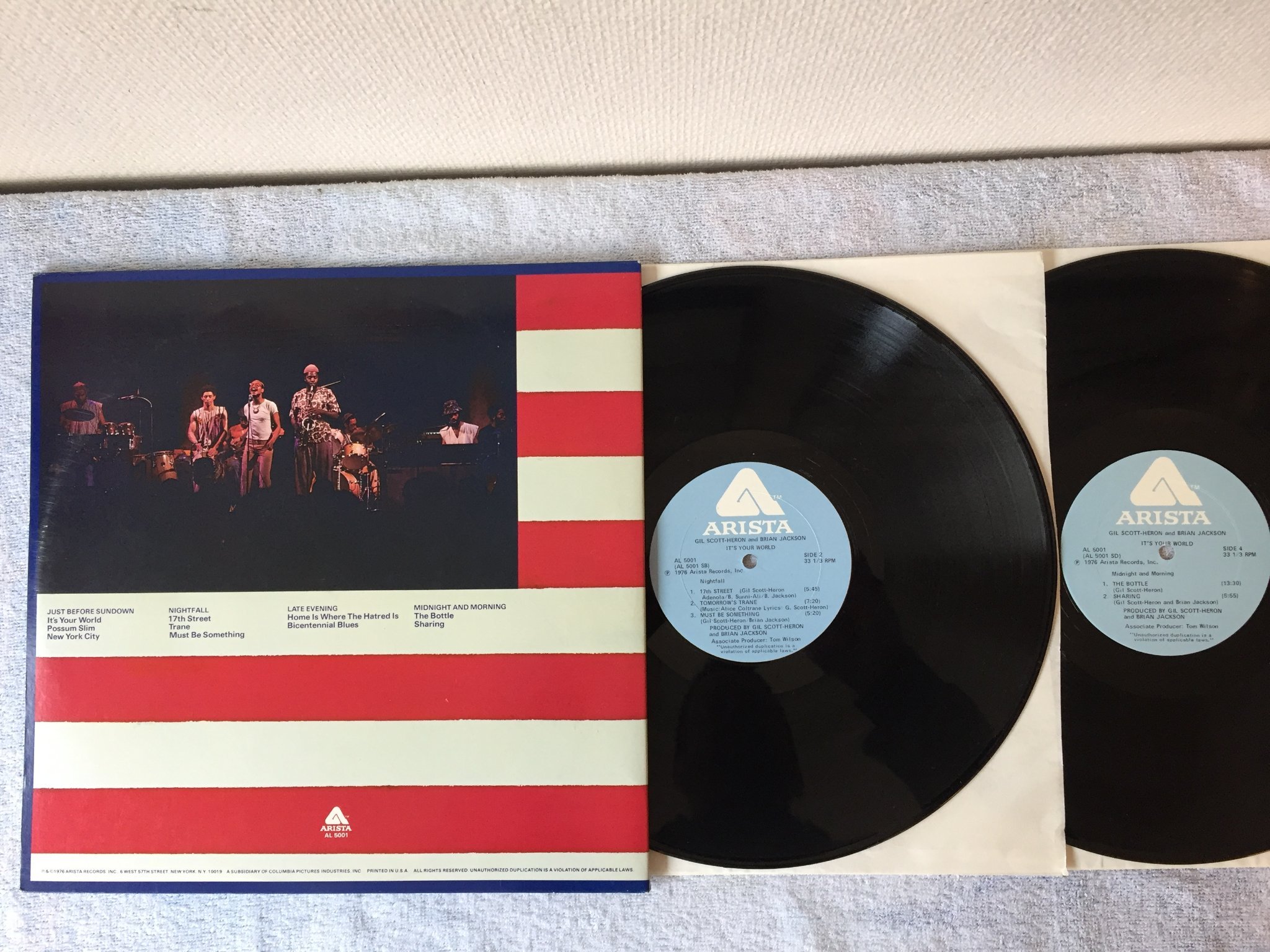 Omslagsbild för skivan GIL SCOTT-HERON & BRIAN JACKSON it’s your world LP -76 US ARISTA AL 5001