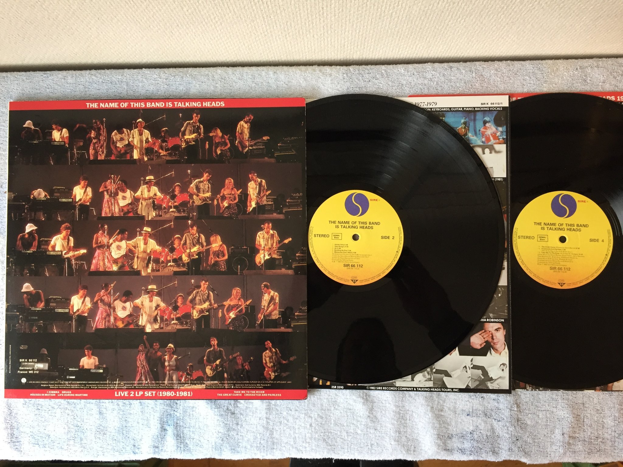 Omslagsbild för skivan TALKING HEADS the name of this band is 2xLP -82 Ger SIRE SIR 66112