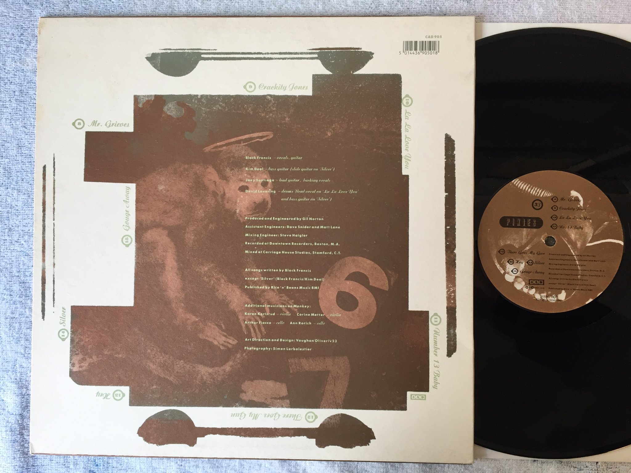 Omslagsbild för skivan PIXIES Doolittle LP -89 UK 4AD CAD 905